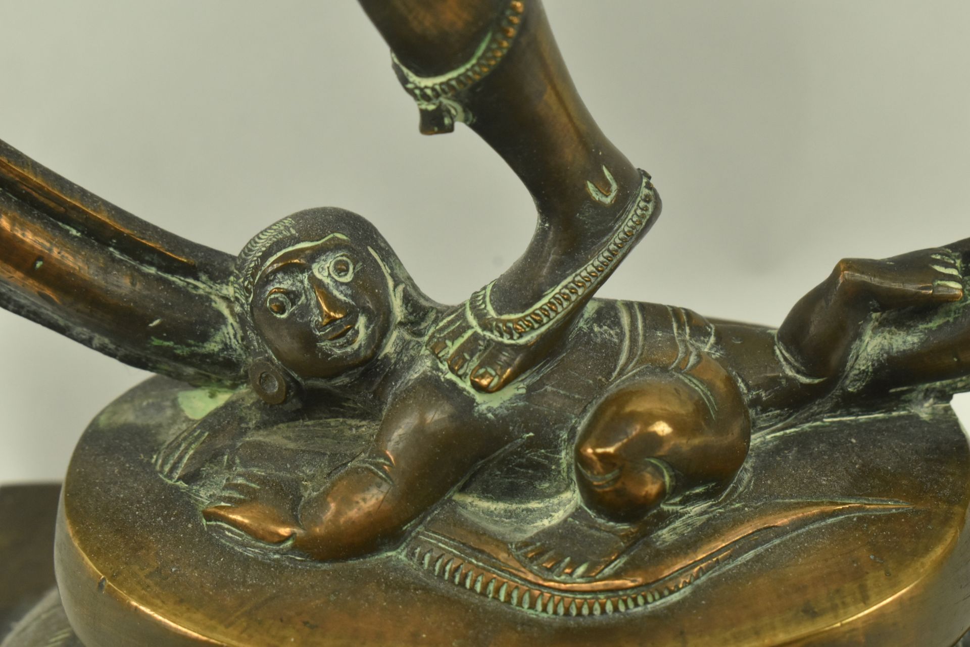 LATE 19TH CENTURY INDIAN DANCING SHIVA BRONZE TEMPLE STATUE - Image 5 of 7