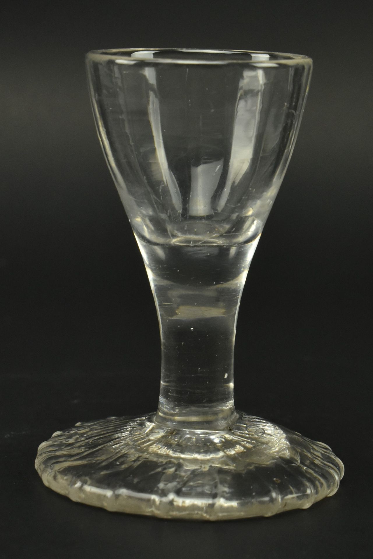 GEORGE II 18TH CENTURY ENGLISH DRAM / FIRING GLASS