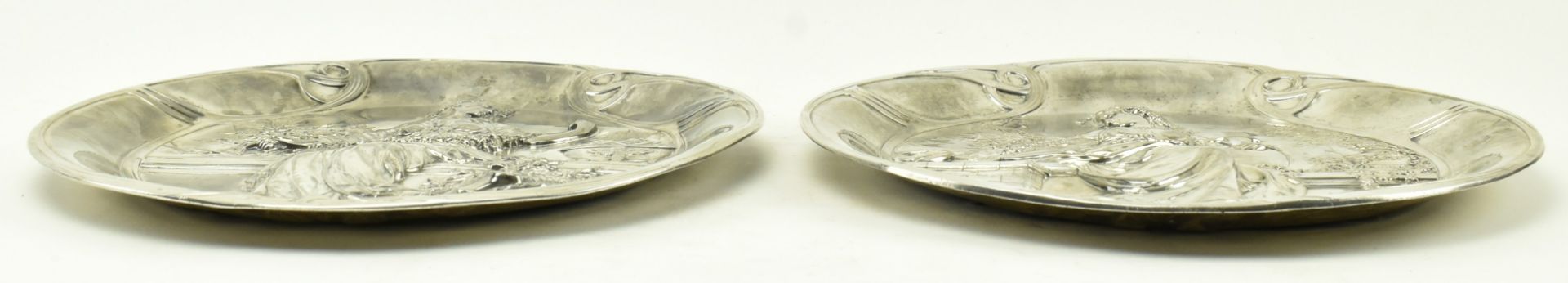 PAIR OF WMF ART NOUVEAU SILVER PLATED ALLEGORICAL CHARGERS - Image 5 of 9