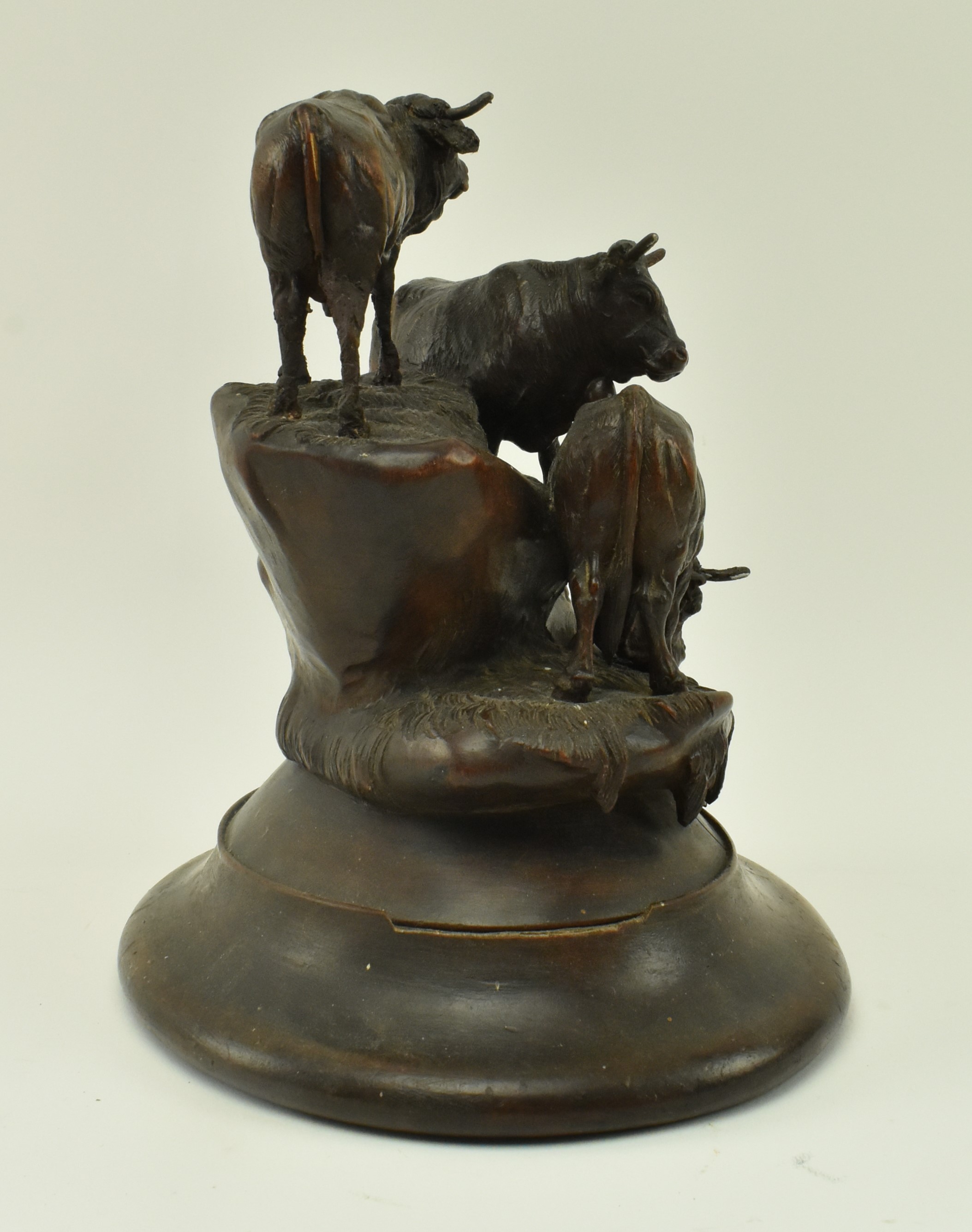 ATTRIBUTED TO JOHANN HUGGLER - BLACK FOREST BOVINE FIGURE - Image 2 of 5