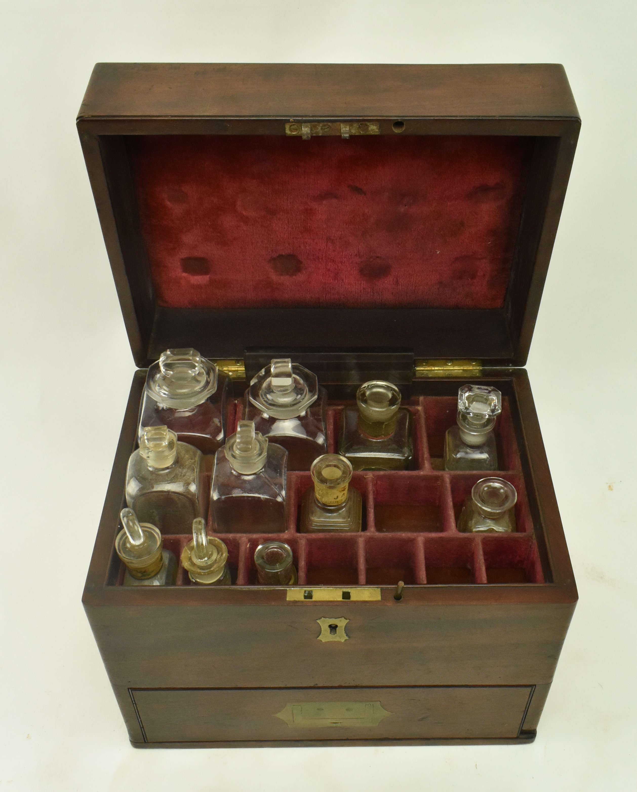 VICTORIAN CASED MAHOGANY HOMEOPATHIC REMEDY SET - Image 4 of 6