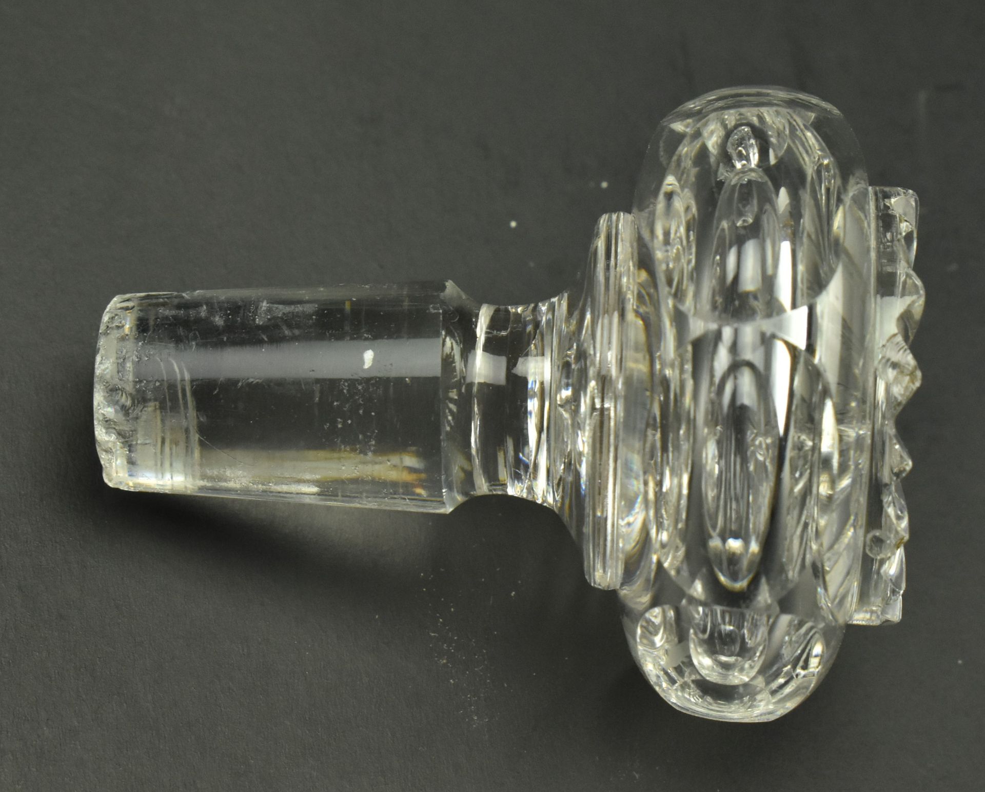 EARLY 19TH CENTURY HEAVY GLASS DECANTER, HOLLOW STOPPER - Image 4 of 8