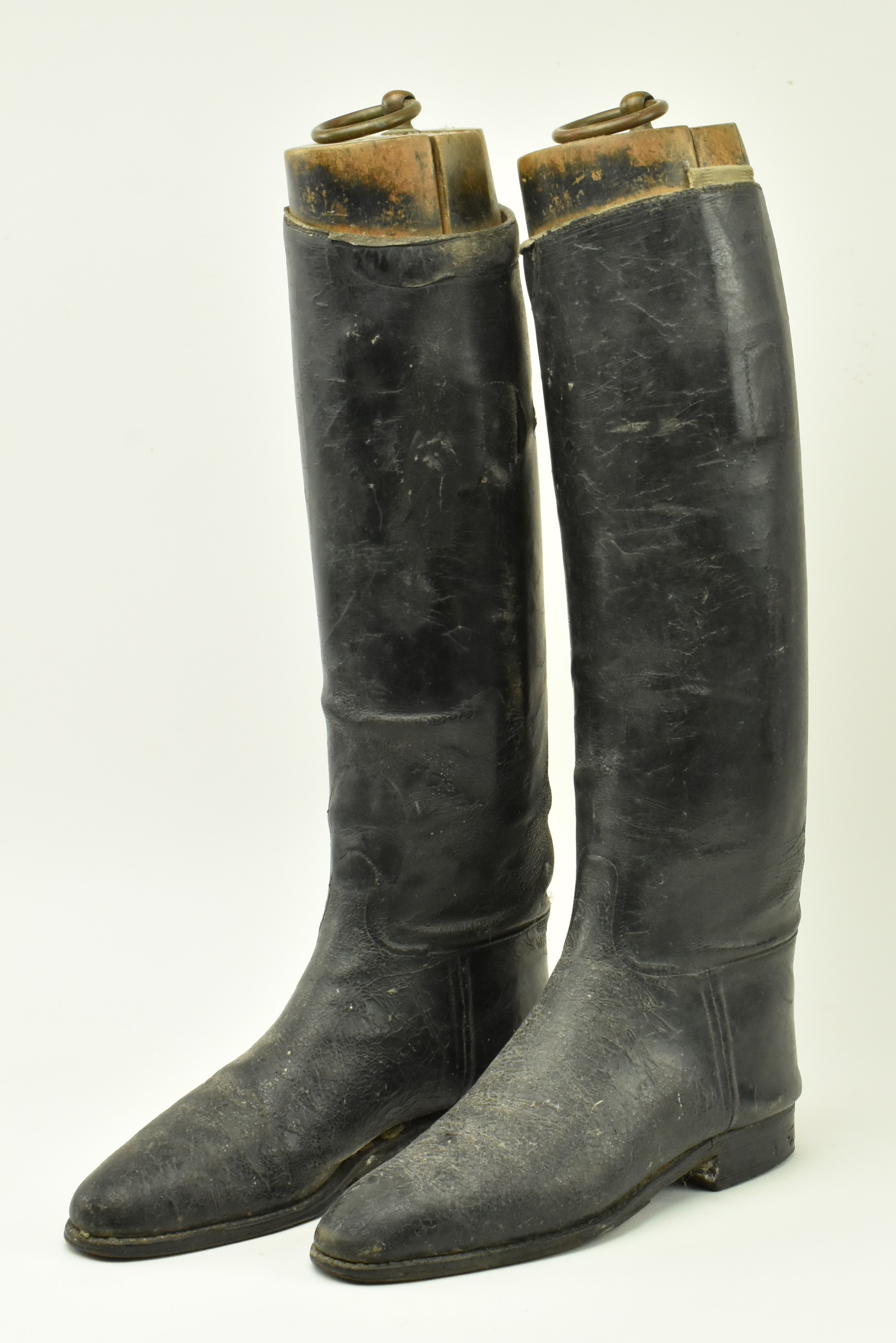 PAIR OF 20TH CENTURY BLACK LEATHER RIDING BOOTS AND TREES