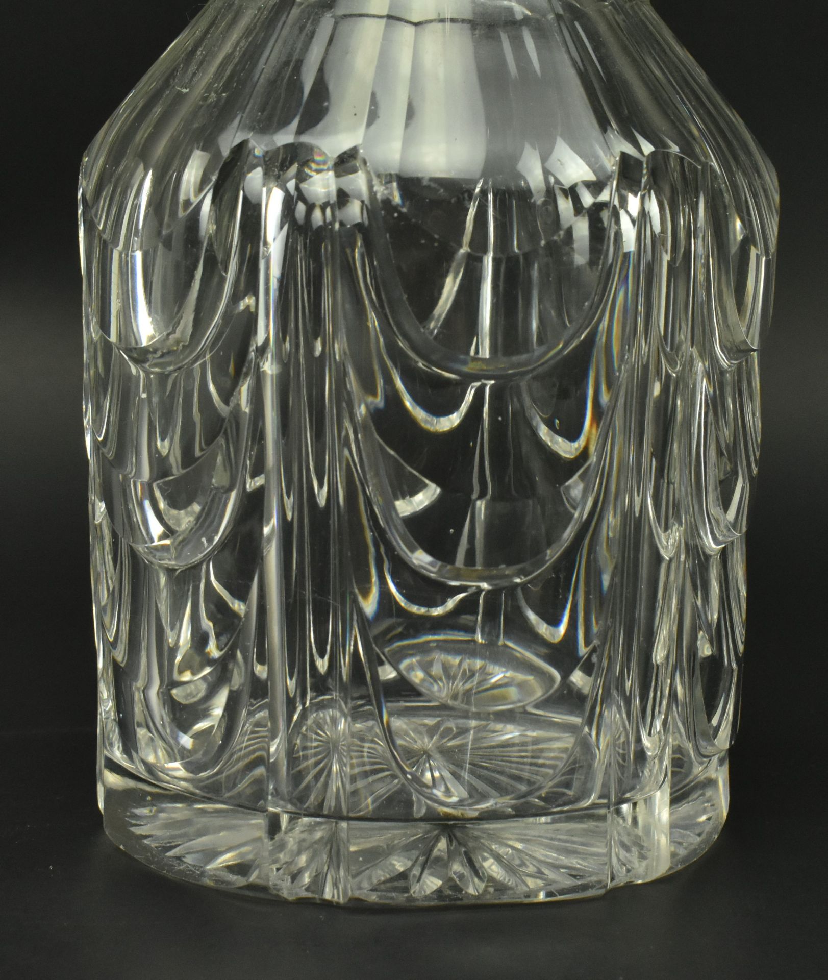 EARLY 19TH CENTURY HEAVY GLASS DECANTER, HOLLOW STOPPER - Image 6 of 8