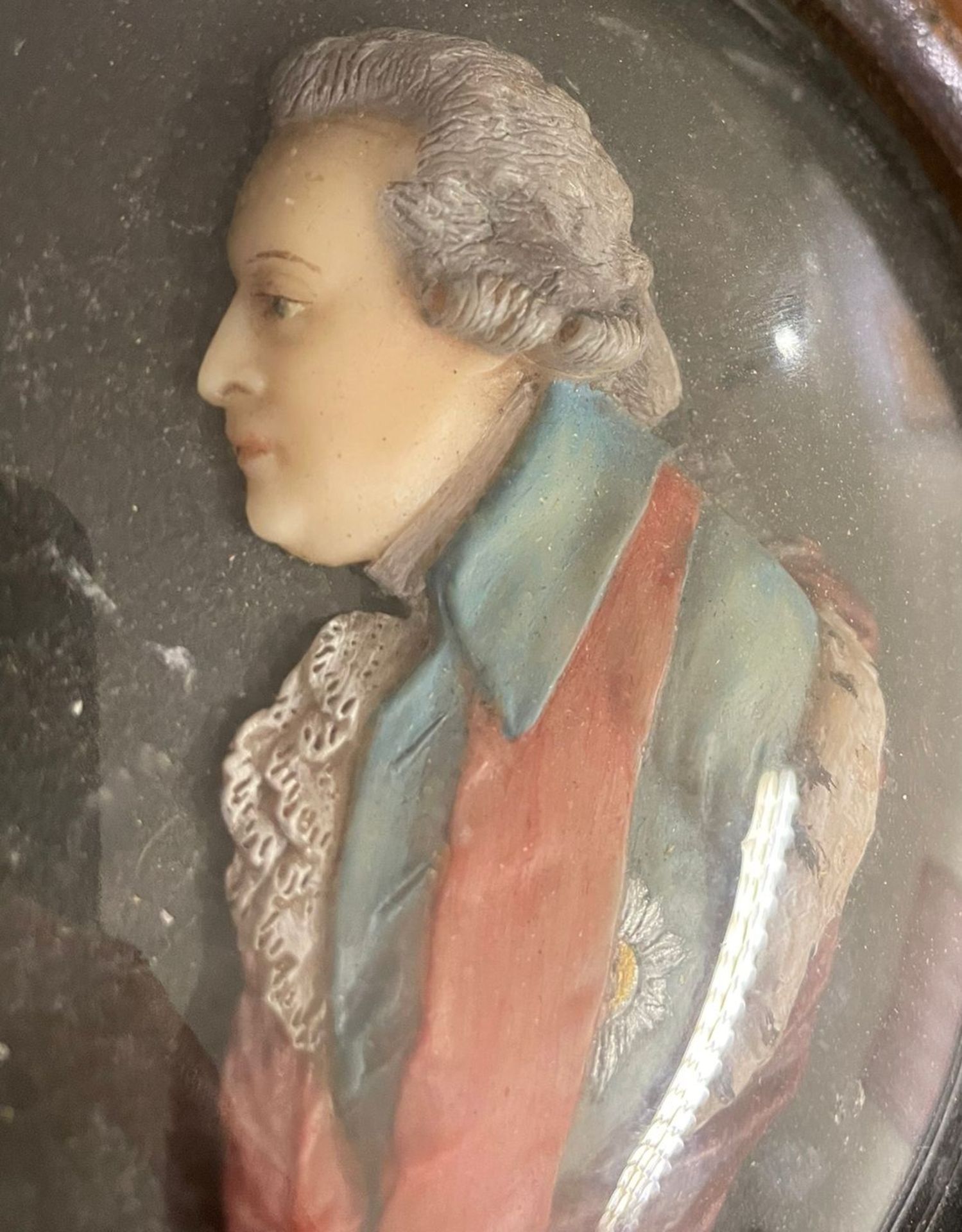 19TH CENTURY HAND PAINTED WAX PORTRAIT RELIEF IN FRAME - Image 3 of 6