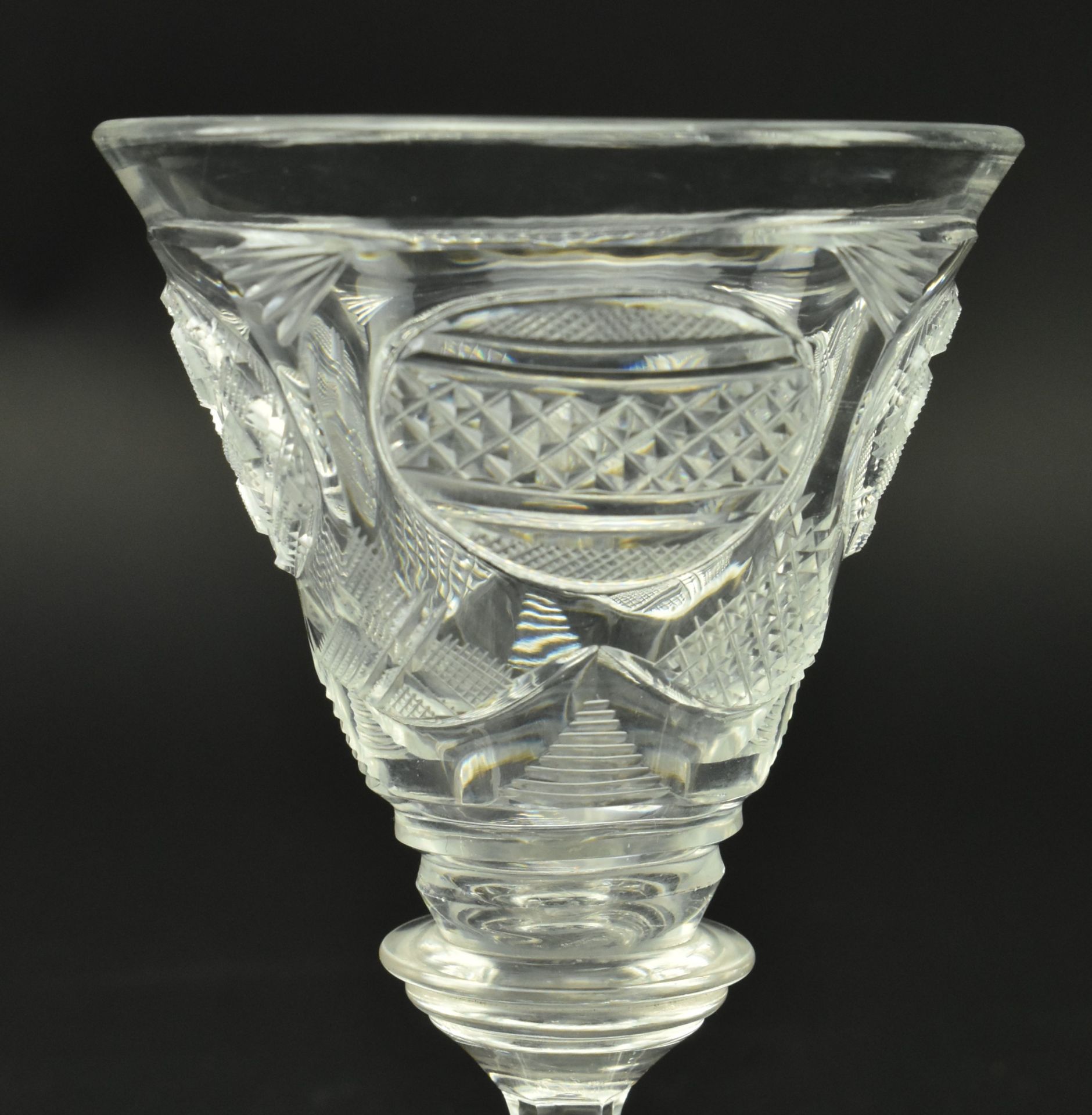 GEORGE III CIRCA 1820 DIAMOND CUT WINE GLASS, KNOPPED STEM - Image 3 of 6