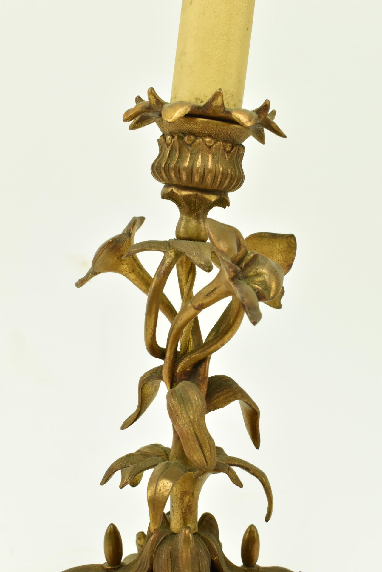MID CENTURY 1940S FRENCH GILT TABLE LAMP - Image 3 of 5
