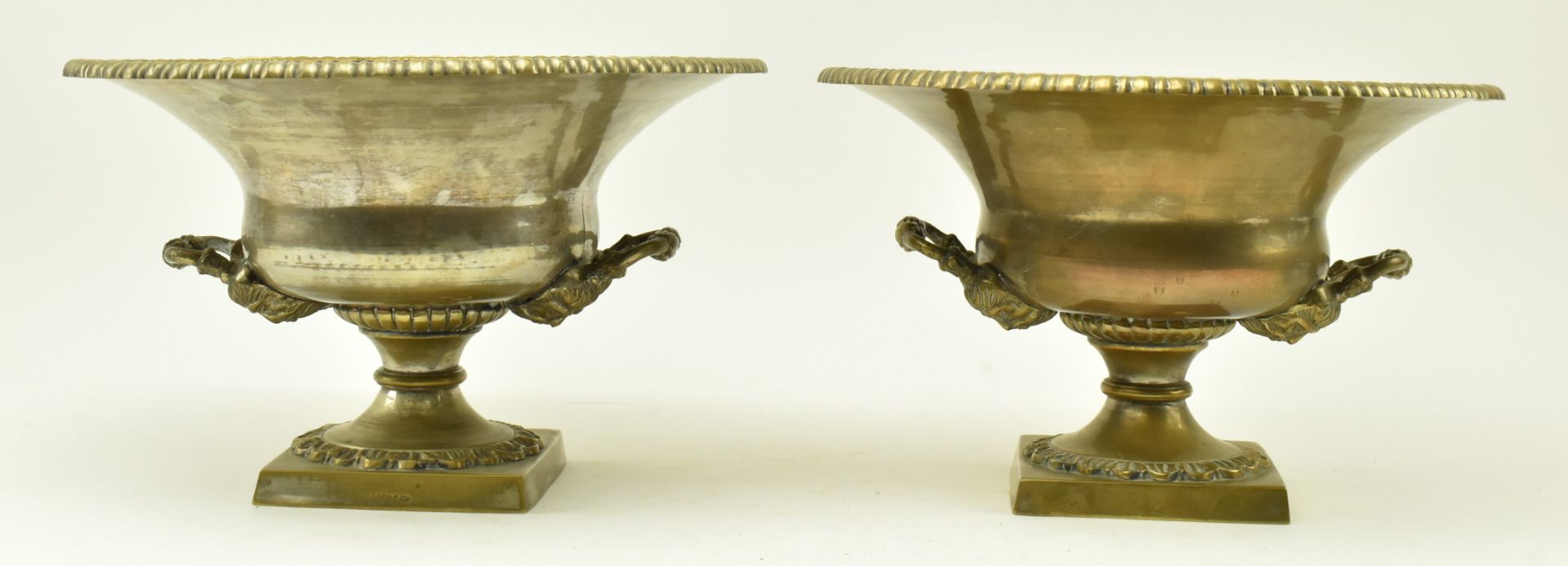 PAIR OF SILVERED METAL CLASSICAL STYLE HANDLED URNS - Bild 3 aus 7