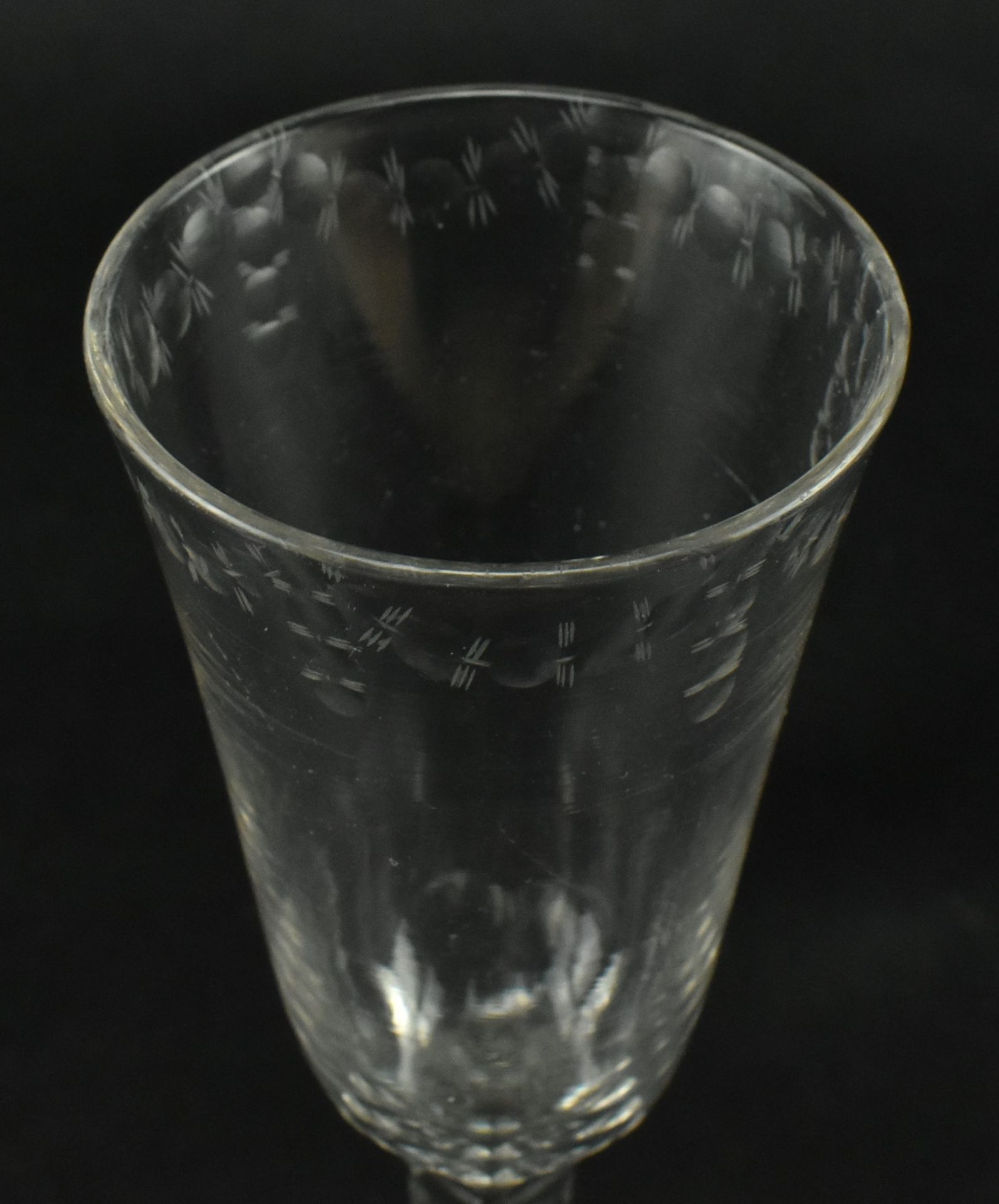 GEORGE III LATE 18TH CENTURY FACETED STEM ALE GLASS - Image 2 of 6