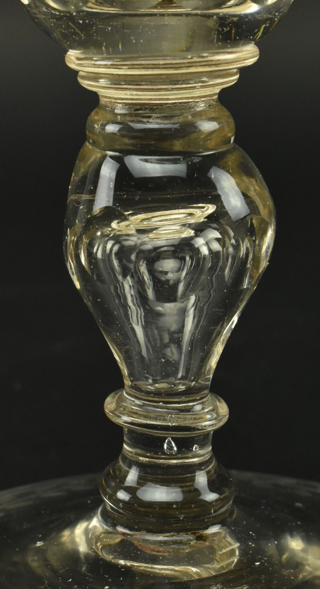 18TH CENTURY BOHEMIAN HAND BLOWN ENGRAVED GOBLET GLASS - Bild 4 aus 6