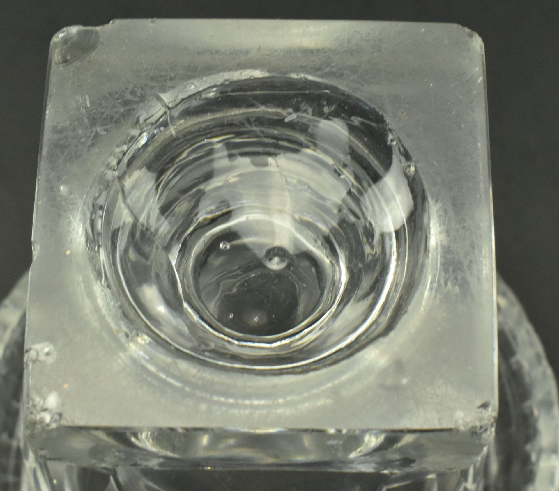 SMALL CIRCA 1800 IRISH CUT GLASS TURNOVER BOWL - Bild 7 aus 8