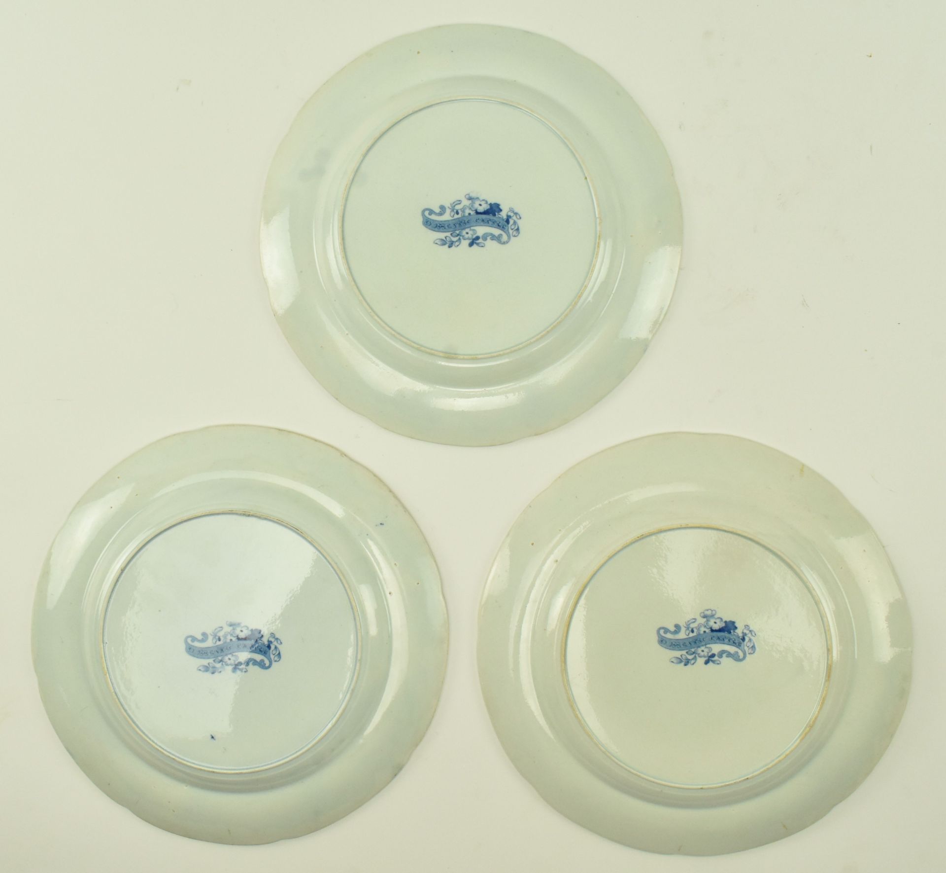 THREE CIRCA 1820S PEARLWARE DOMESTIC CATTLE PLATES - Image 5 of 6