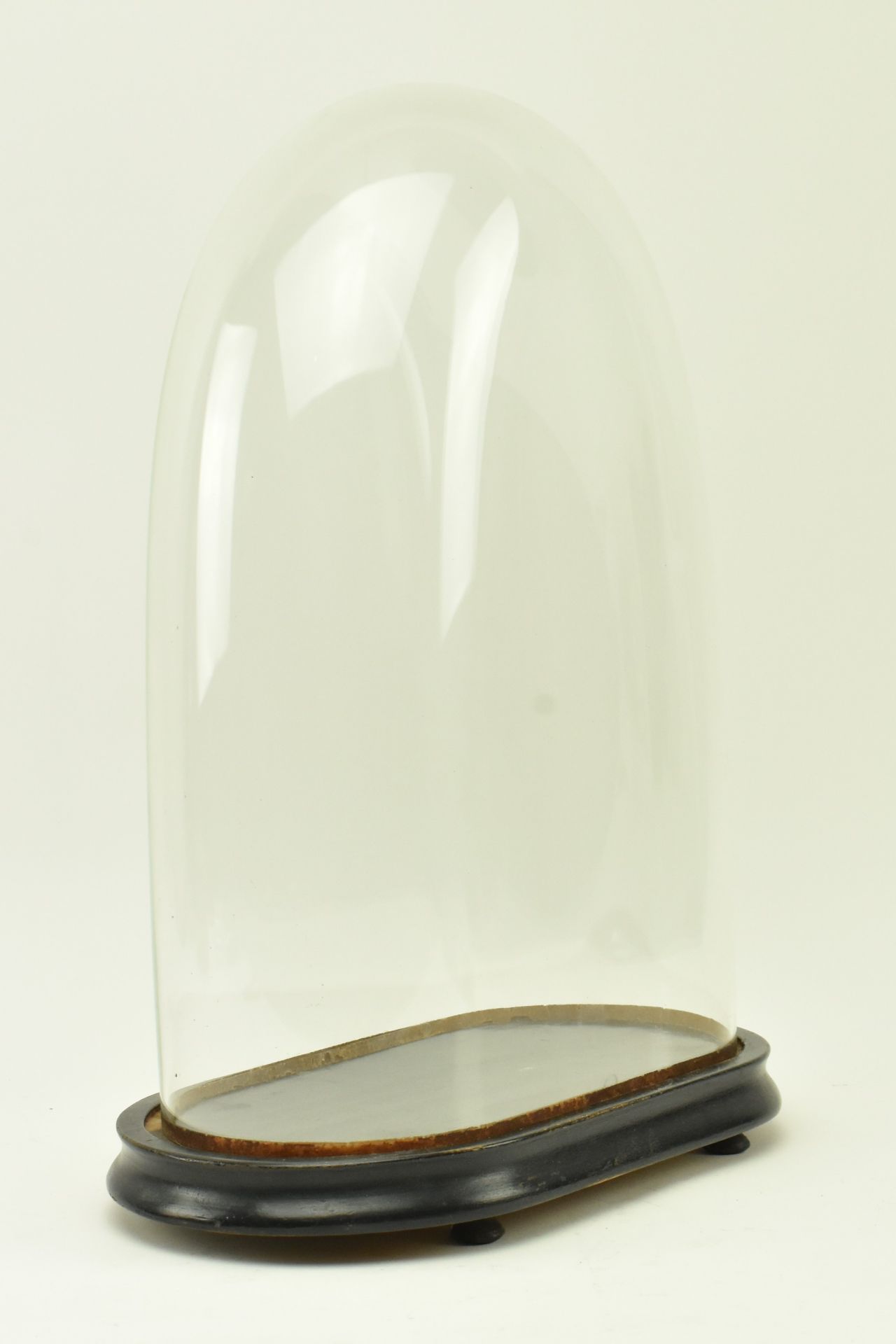 VICTORIAN GLASS DISPLAY DOME AND MAHOGANY STAND - Bild 2 aus 5