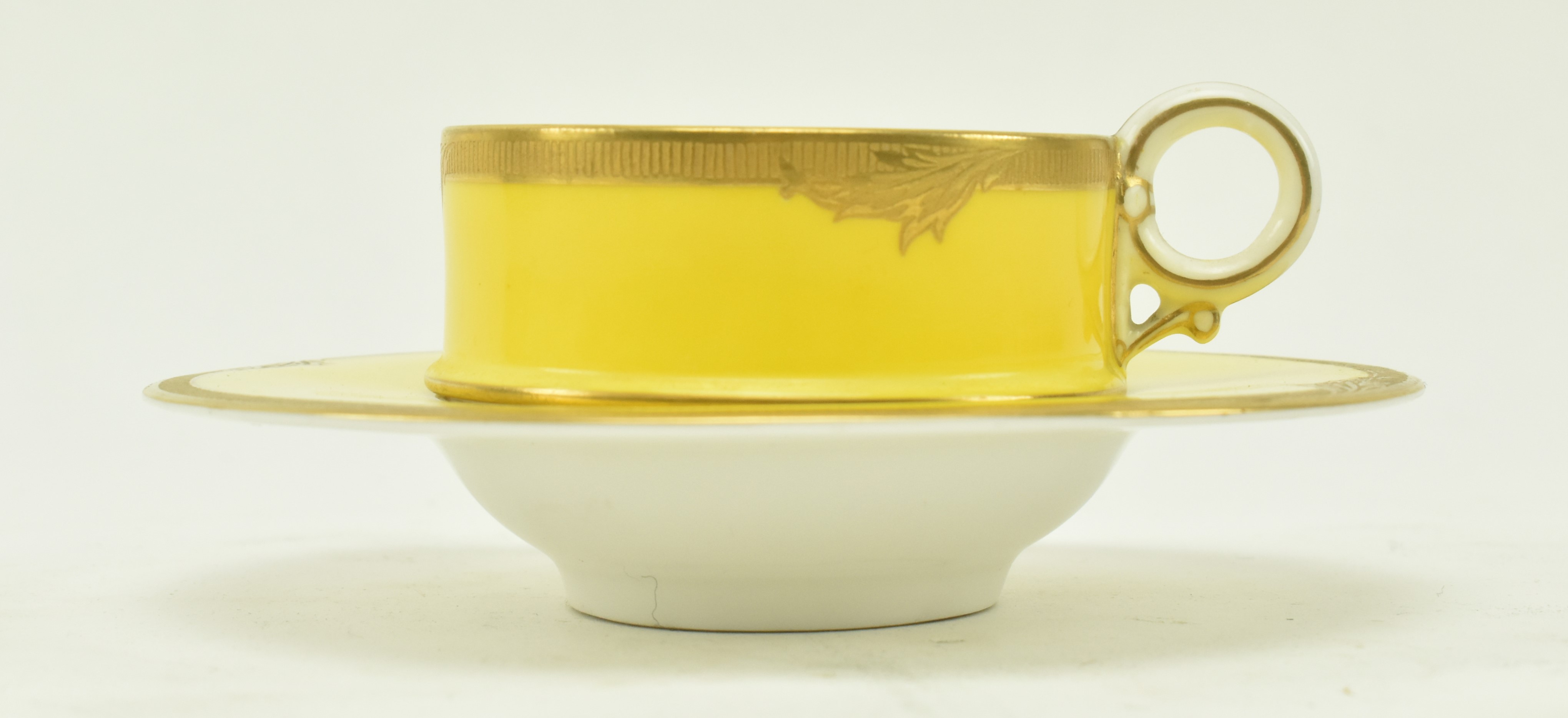 EARLY 20TH CENTURY ROYAL WORCESTER YELLOW TEACUP & SAUCER - Image 4 of 7