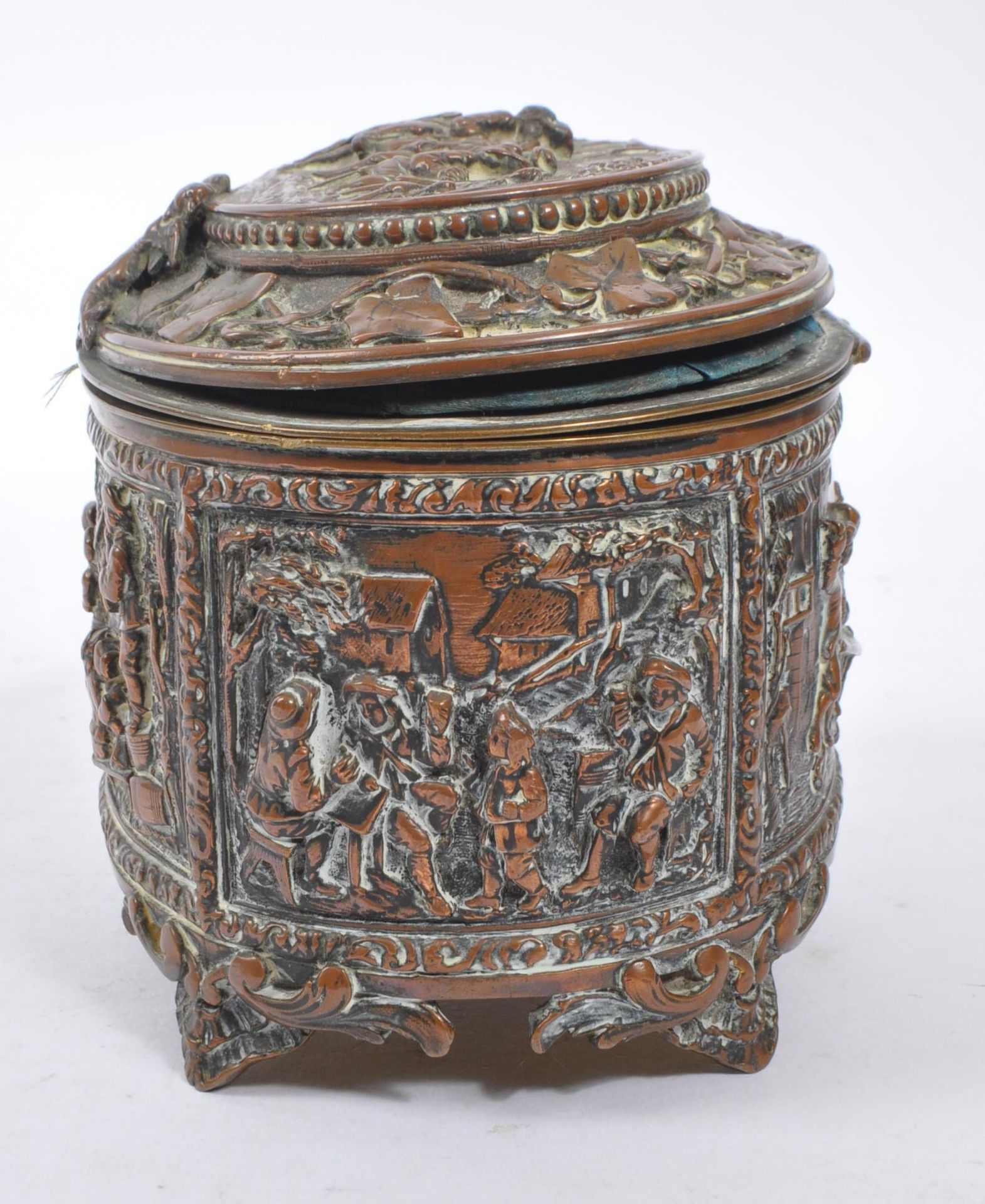 LATE 19TH CENTURY VICTORIAN BRONZE REPOUSSE JEWELLERY BOX - Bild 5 aus 7