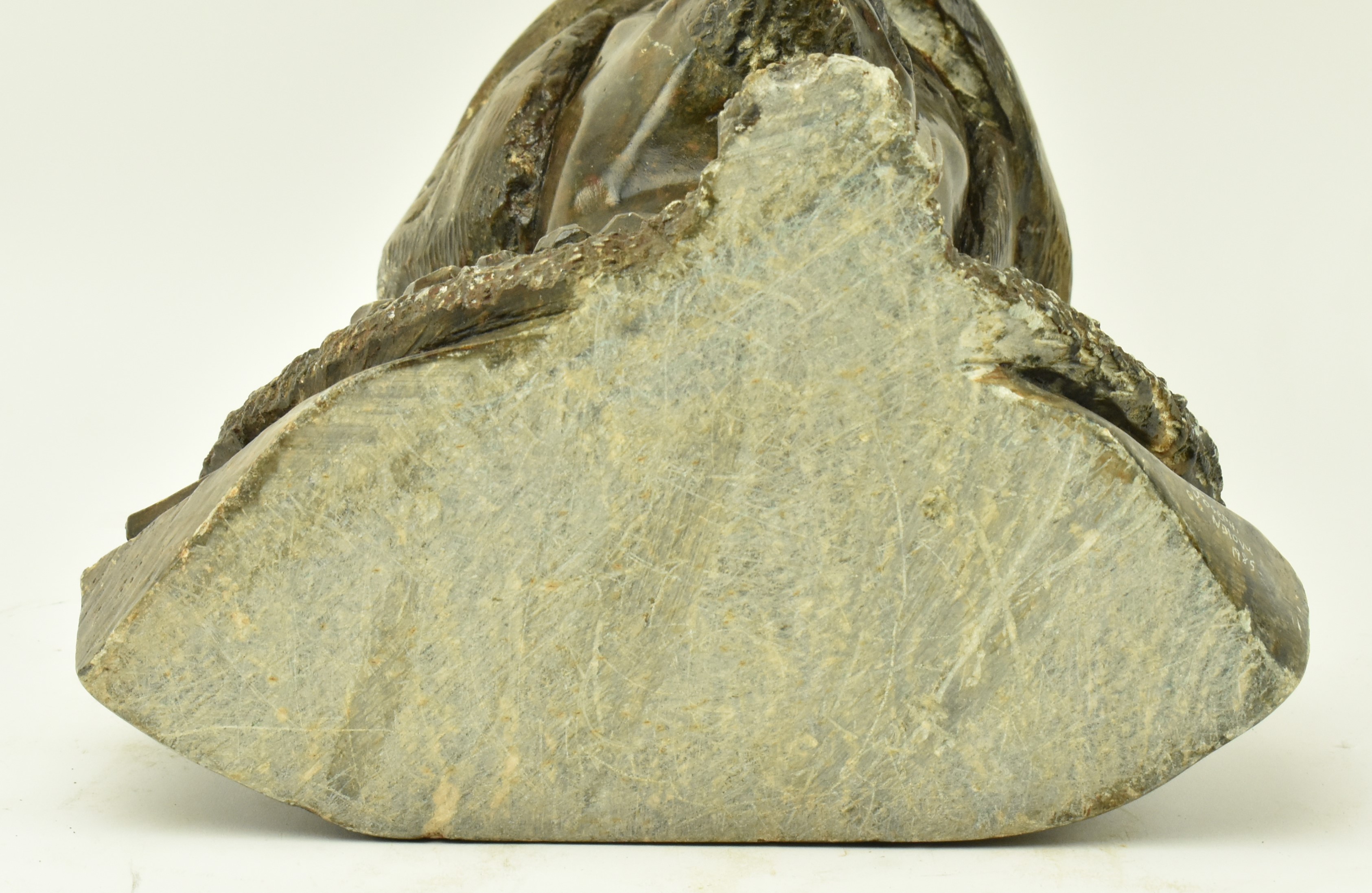 JOSEPH NDLOVU (B. 1953) - 20TH CENTURY 1985 SOAPSTONE BUST - Image 6 of 6