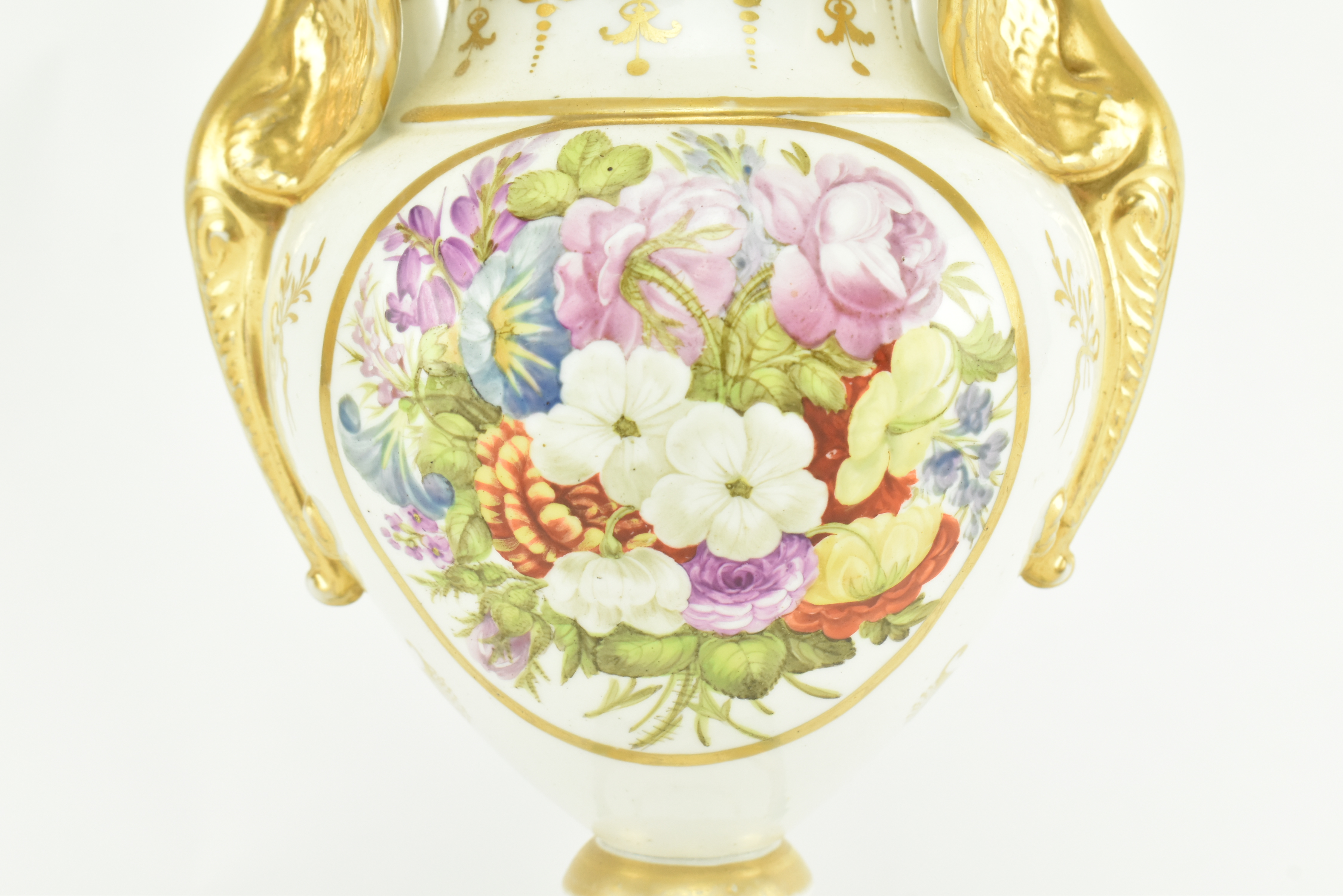EARLY 19TH CENTURY CHAMBERLAIN'S WORCESTER URN VASE - Image 4 of 7