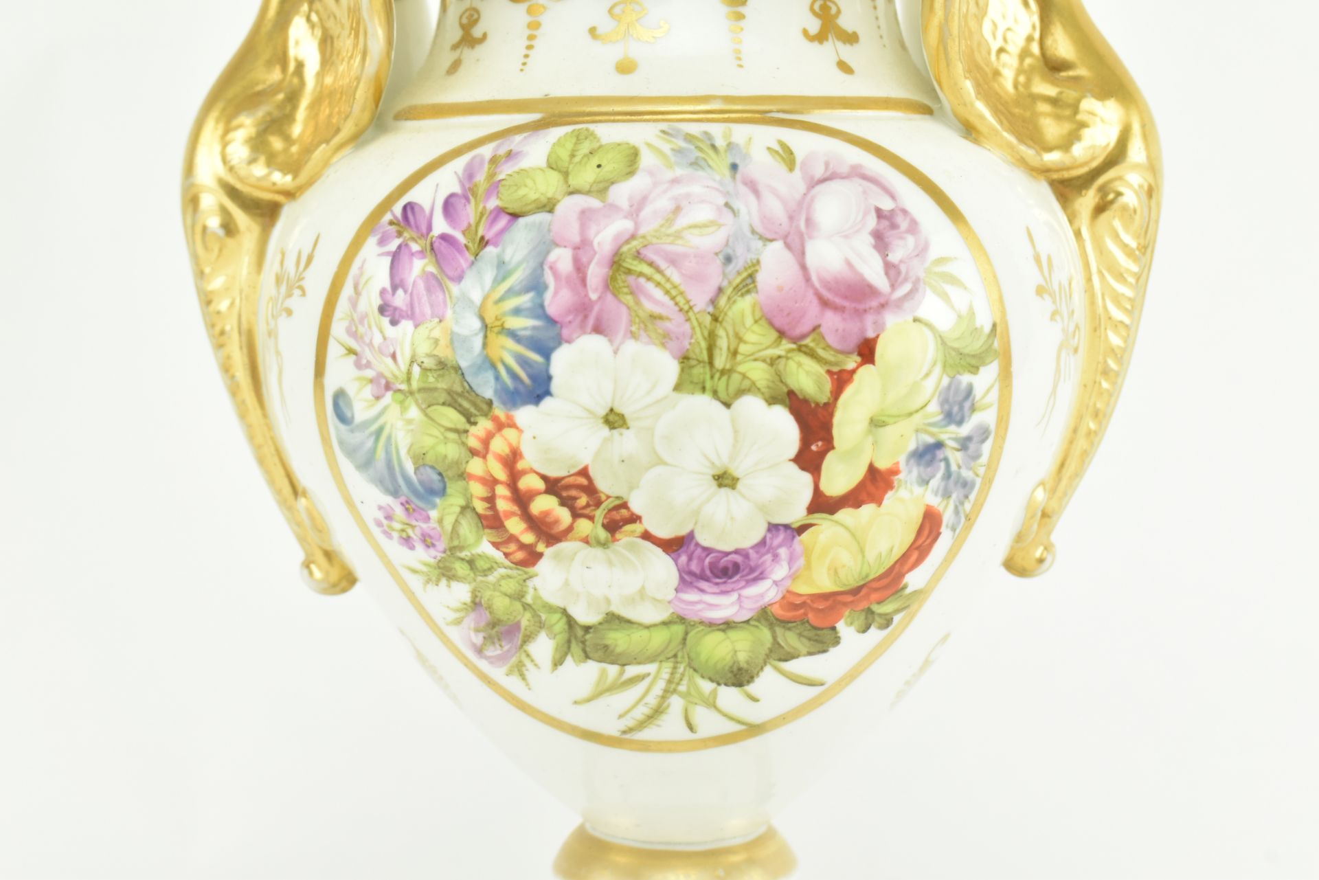 EARLY 19TH CENTURY CHAMBERLAIN'S WORCESTER URN VASE - Image 4 of 7
