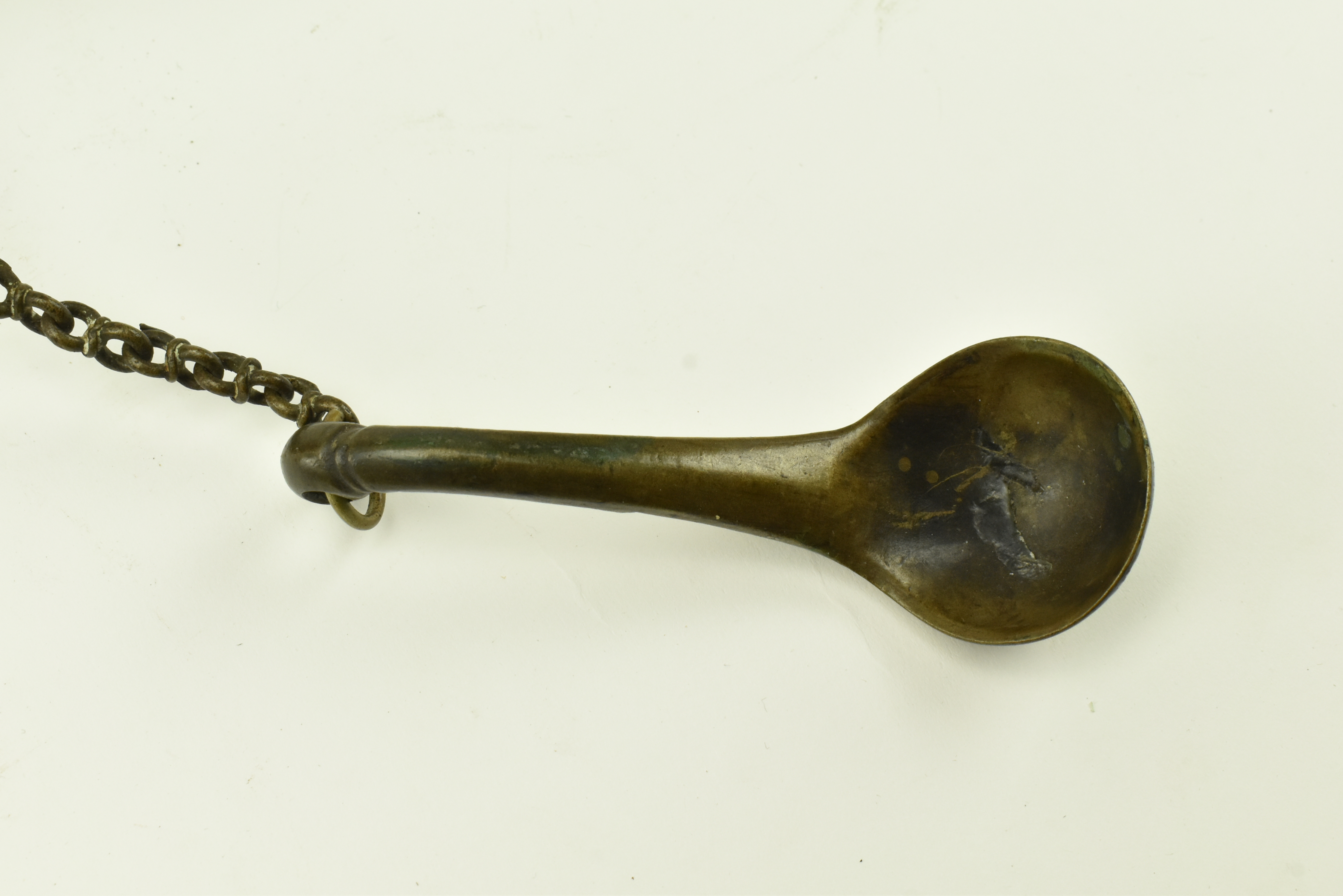 19TH CENTURY SOUTH INDIA BRONZE CHANGALVETTA - Image 3 of 6