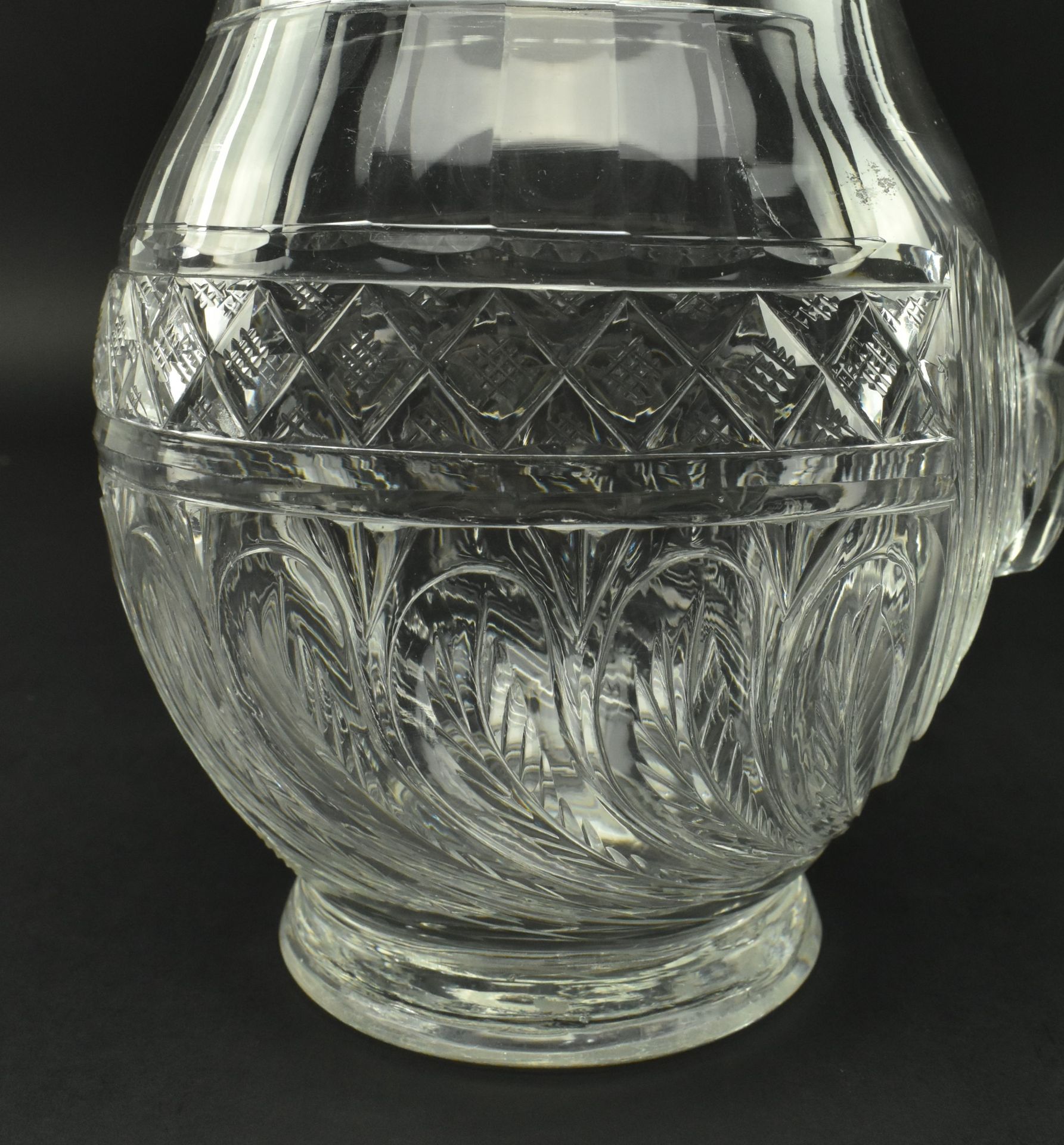 EARLY 19TH CENTURY GLASS WATER JUG, FEATHERED DESIGN - Bild 6 aus 9