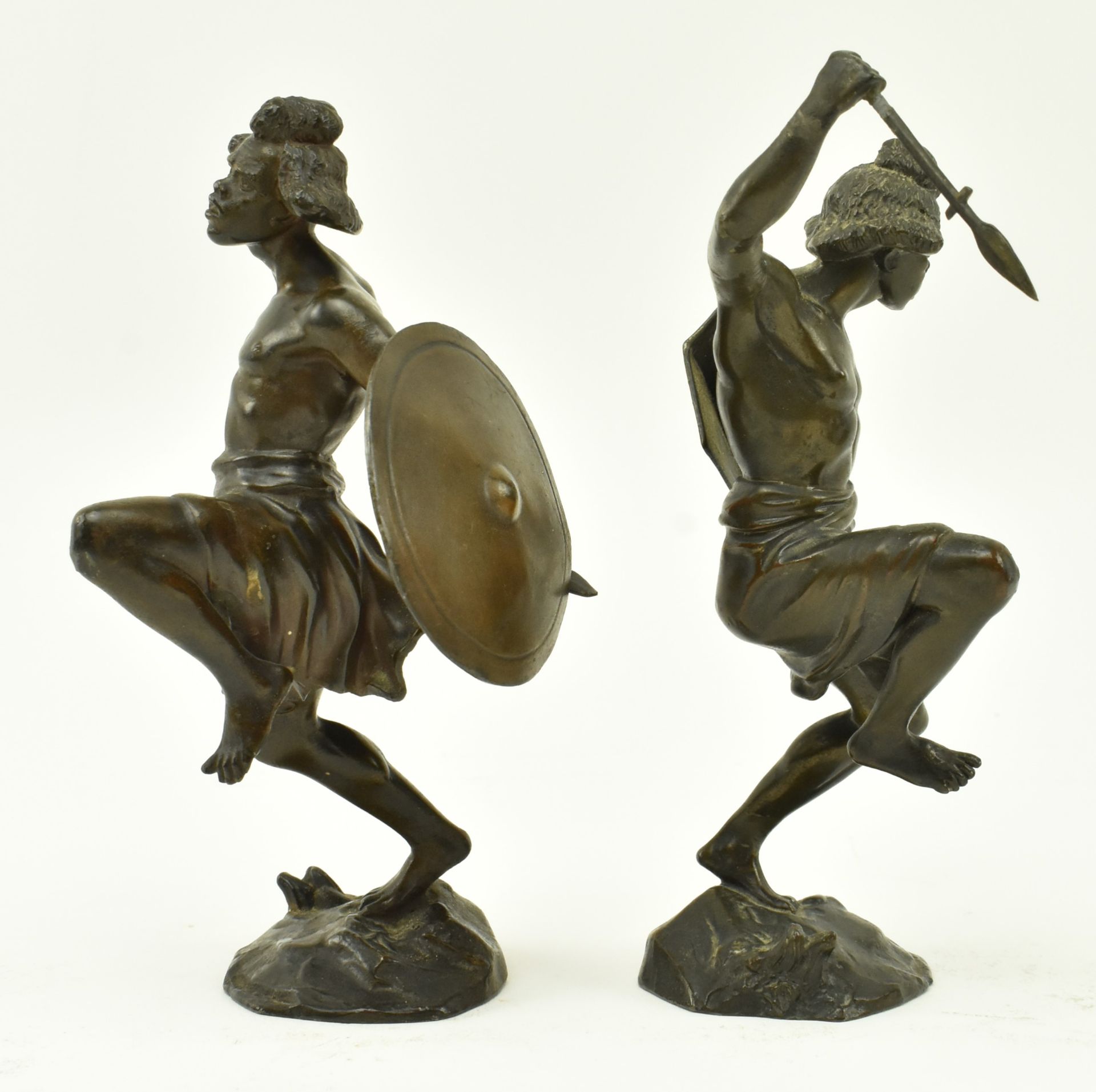 PAIR OF SOUTH AMERICAN 19TH CENTURY BRONZE WARRIORS FIGURES - Image 4 of 5
