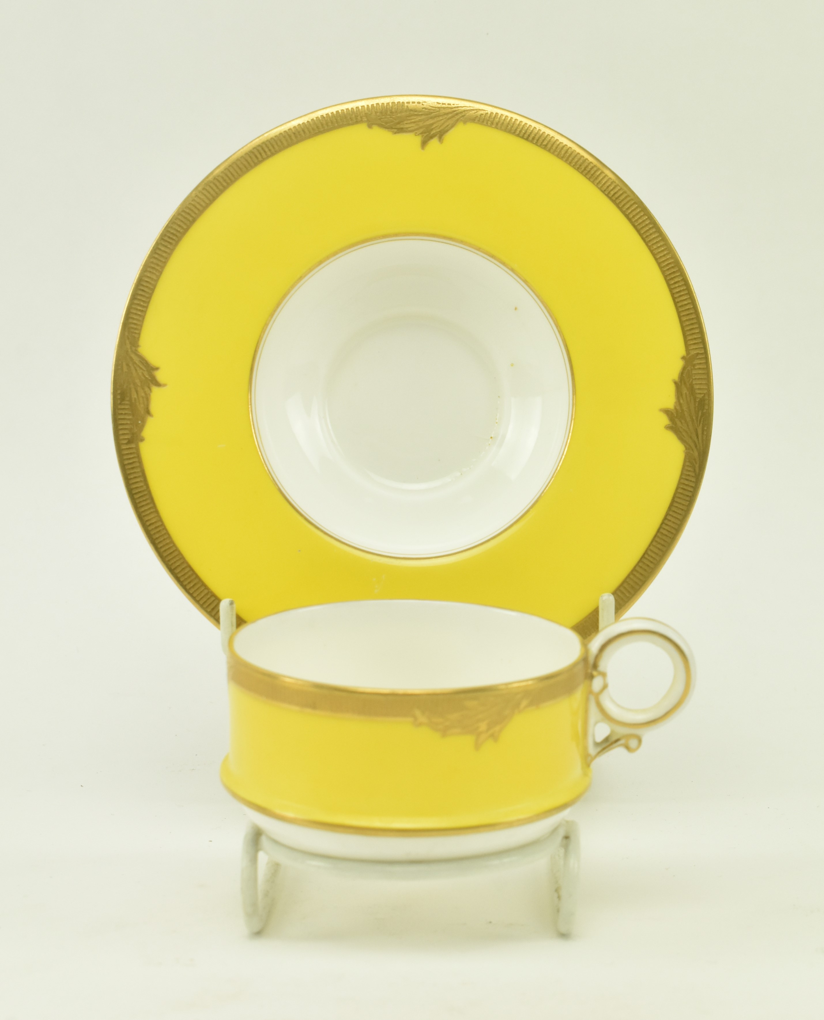 EARLY 20TH CENTURY ROYAL WORCESTER YELLOW TEACUP & SAUCER - Image 2 of 7