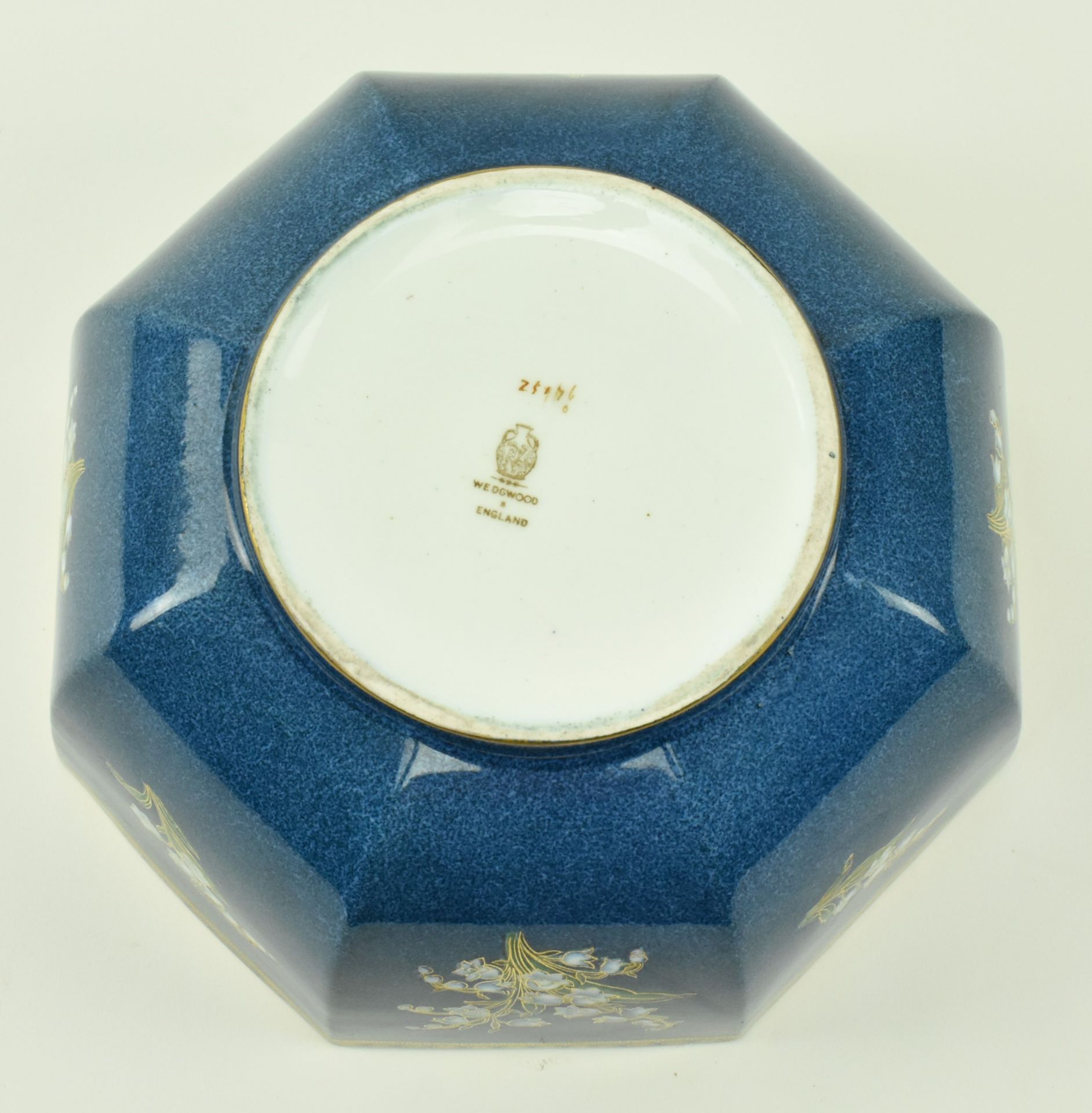 DAISY MAKEIG-JONES FOR WEDGWOOD - ART DECO HEXAGONAL BOWL - Bild 6 aus 6