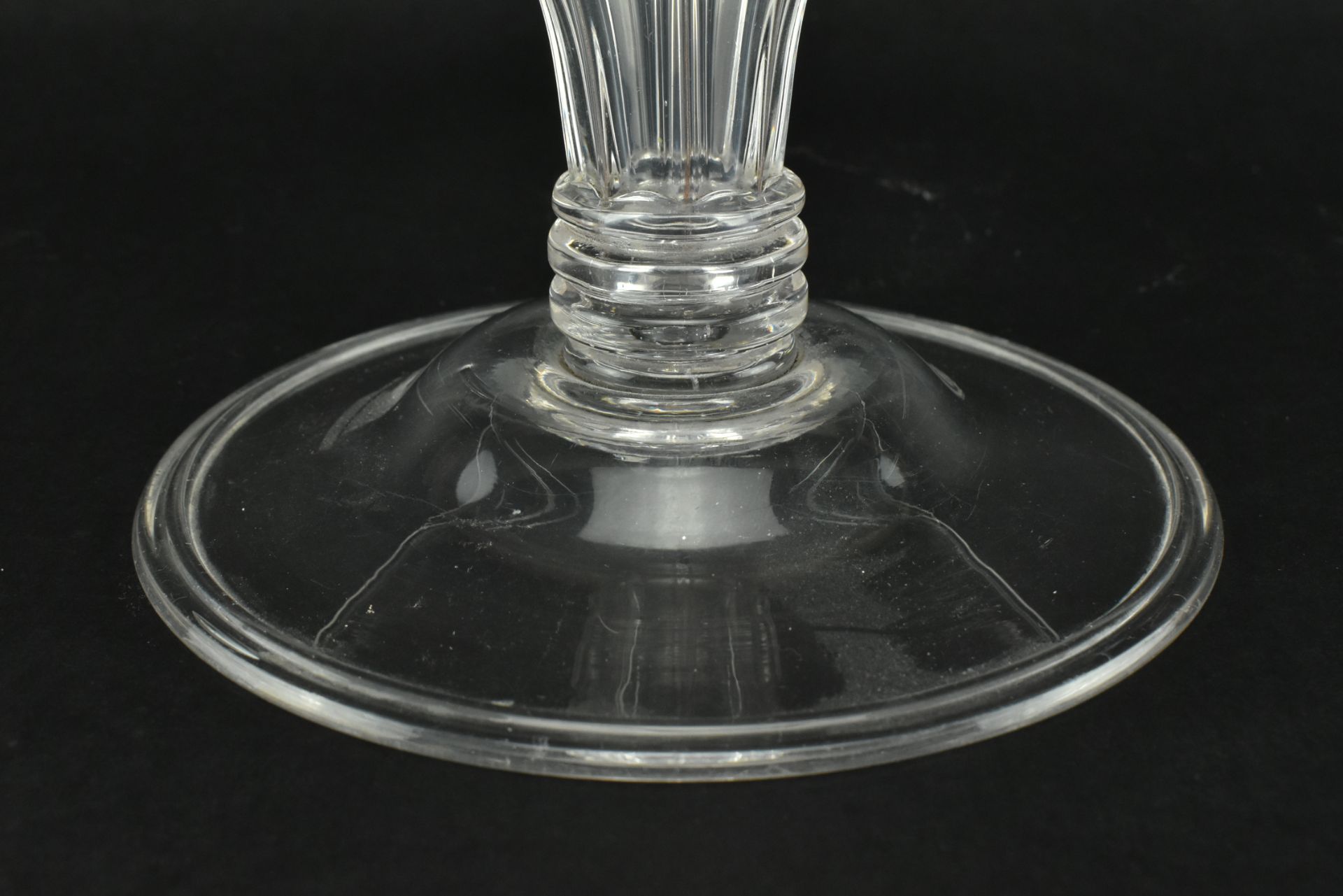 EARLY 19TH CENTURY HAND BLOWN GLASS SILESIAN TAZZA - Image 4 of 8