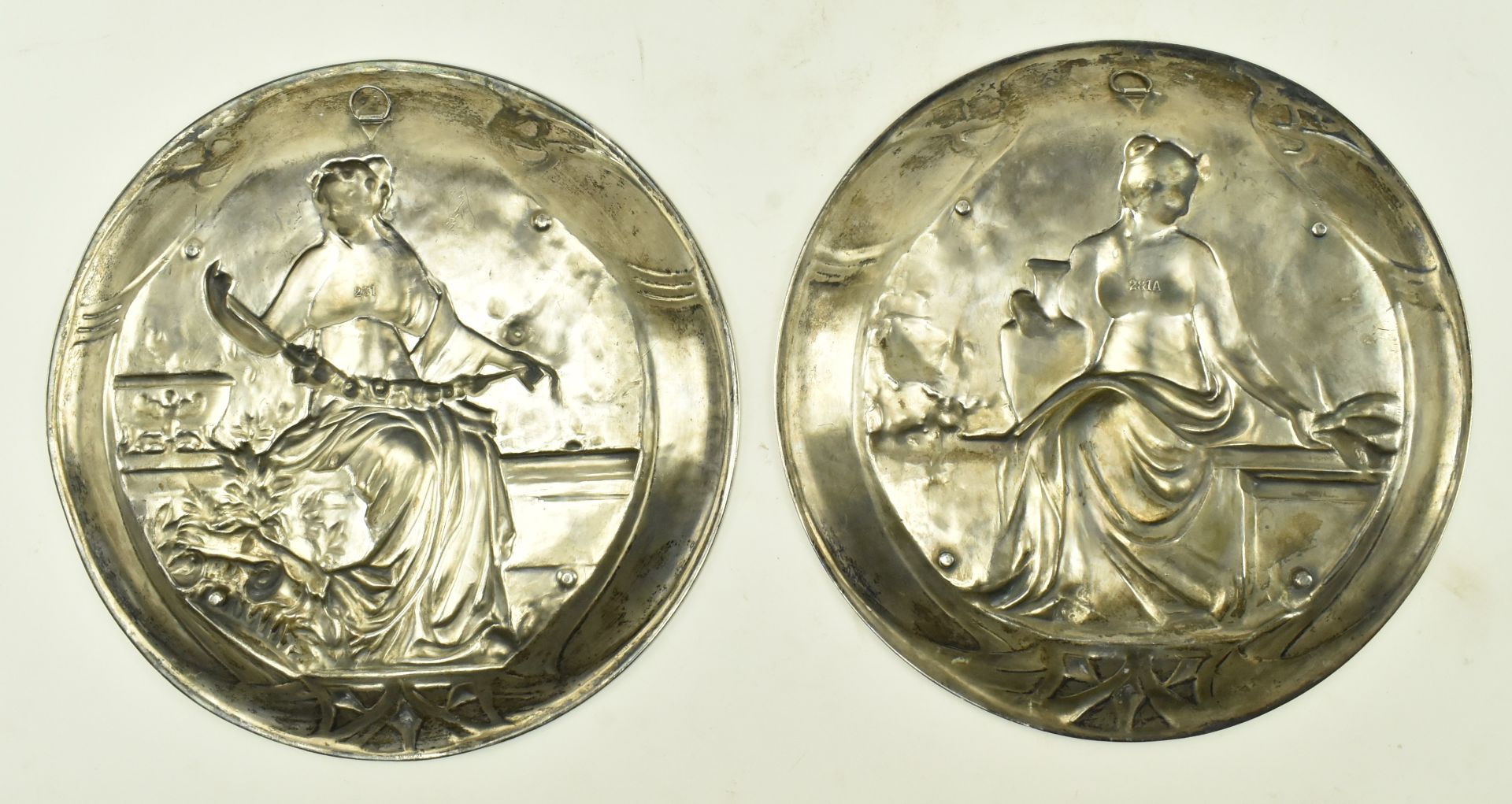 PAIR OF WMF ART NOUVEAU SILVER PLATED ALLEGORICAL CHARGERS - Image 6 of 9