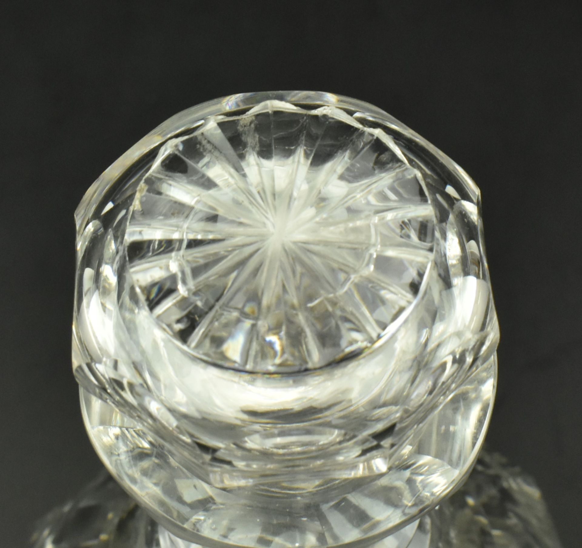 EARLY 19TH CENTURY HEAVY GLASS DECANTER, HOLLOW STOPPER - Image 2 of 8