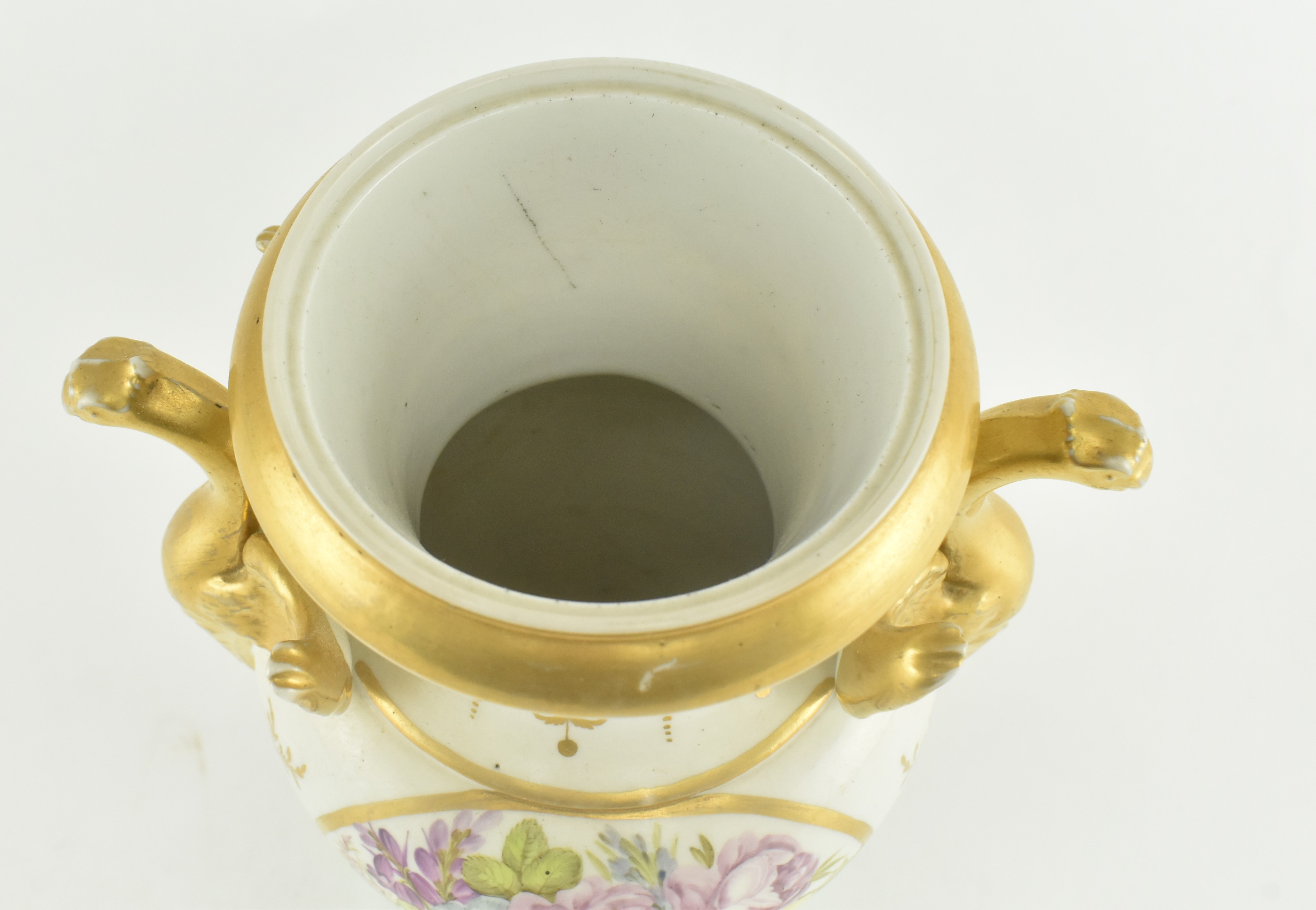 EARLY 19TH CENTURY CHAMBERLAIN'S WORCESTER URN VASE - Image 2 of 7