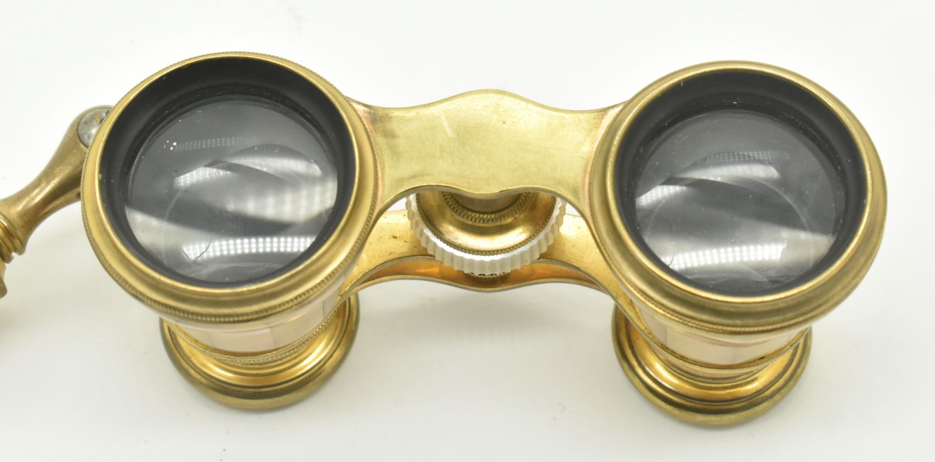 FRENCH 19TH CENTURY PAIR OF MOTHER OF PEARL OPERA GLASSES - Image 3 of 7