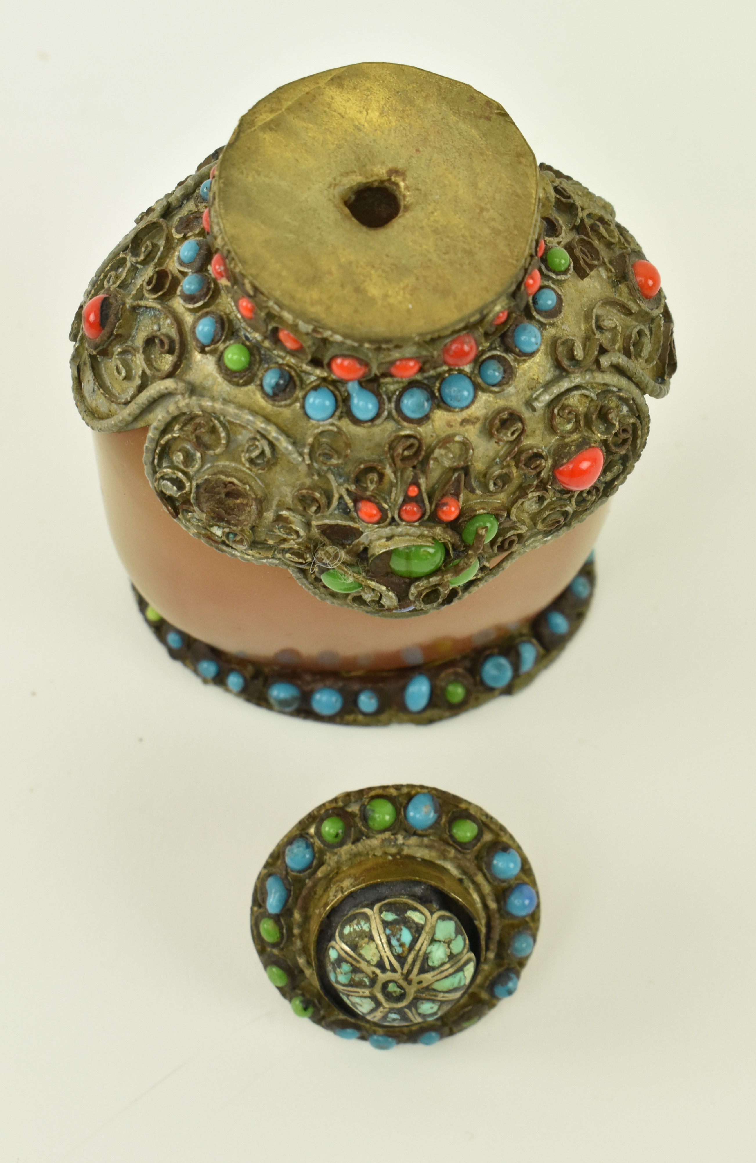 COLLECTION OF TIBETAN TURQUOISE & HARDSTONE ITEMS - Image 5 of 12