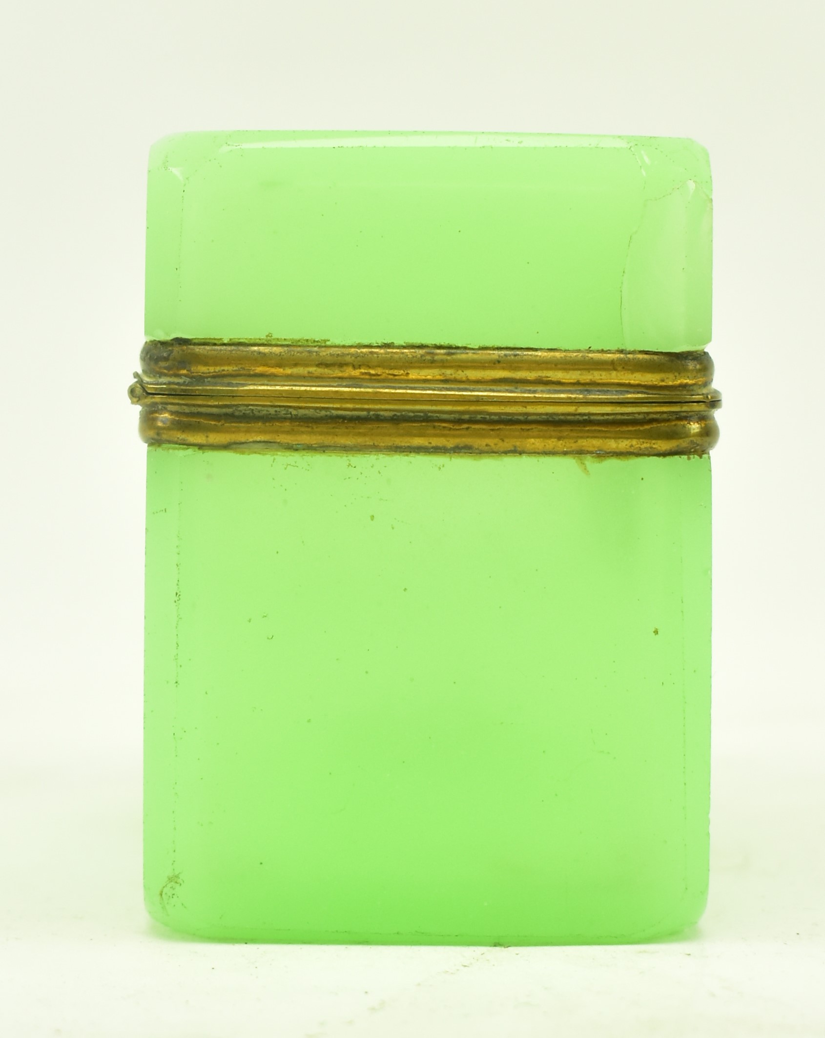 FRENCH MID 19TH CENTURY OPALINE GREEN URANIUM GLASS BOX - Image 2 of 4