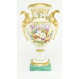 EARLY 19TH CENTURY CHAMBERLAIN'S WORCESTER URN VASE