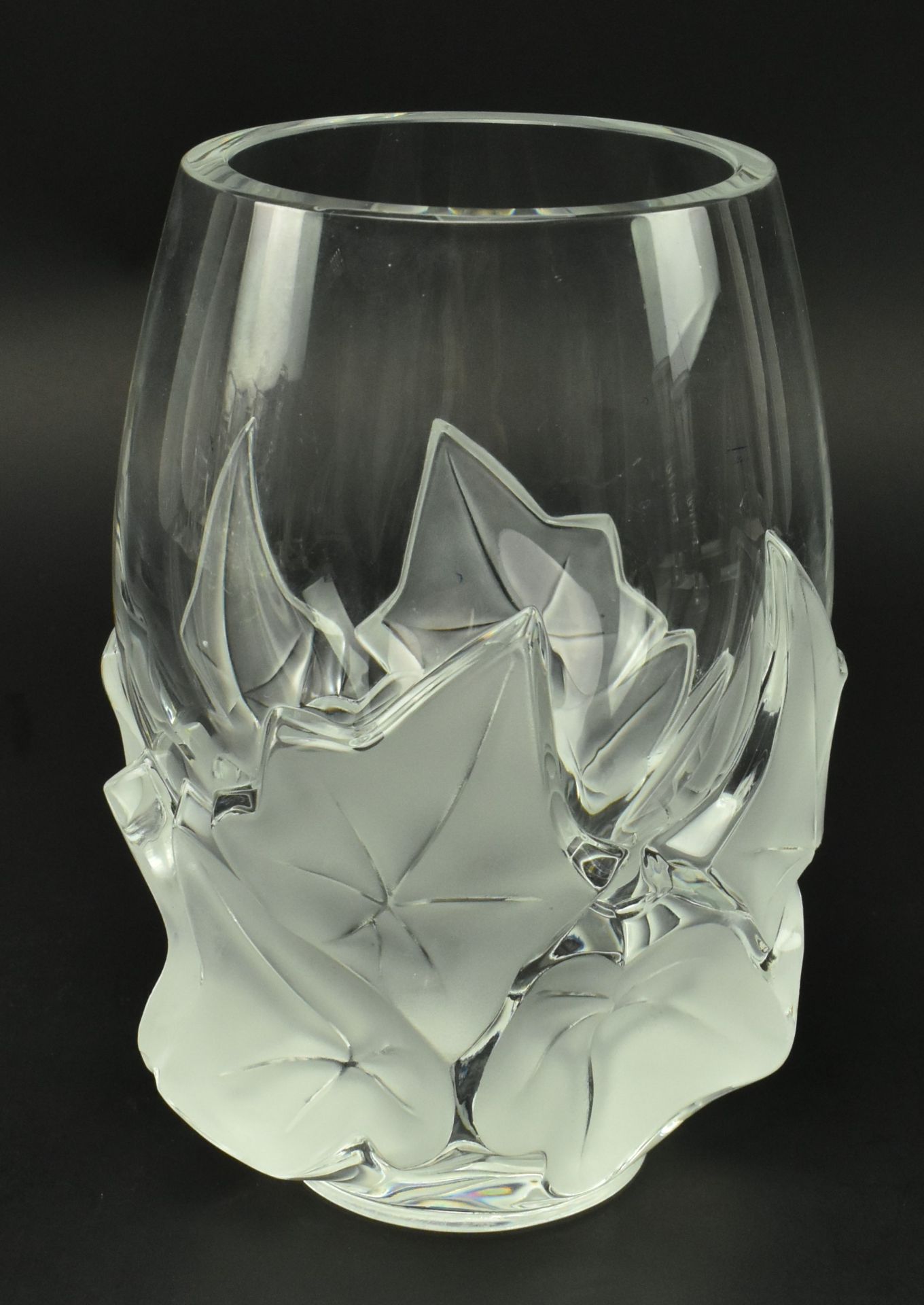 LALIQUE, FRANCE - MID 20TH CENTURY HEDERA GLASS VASE - Image 2 of 6