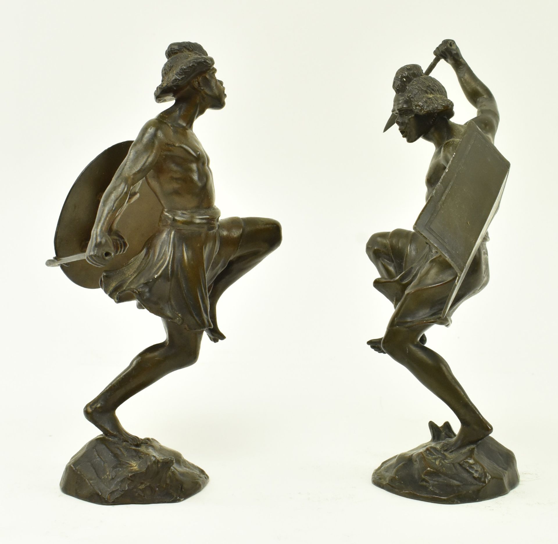 PAIR OF SOUTH AMERICAN 19TH CENTURY BRONZE WARRIORS FIGURES - Image 2 of 5