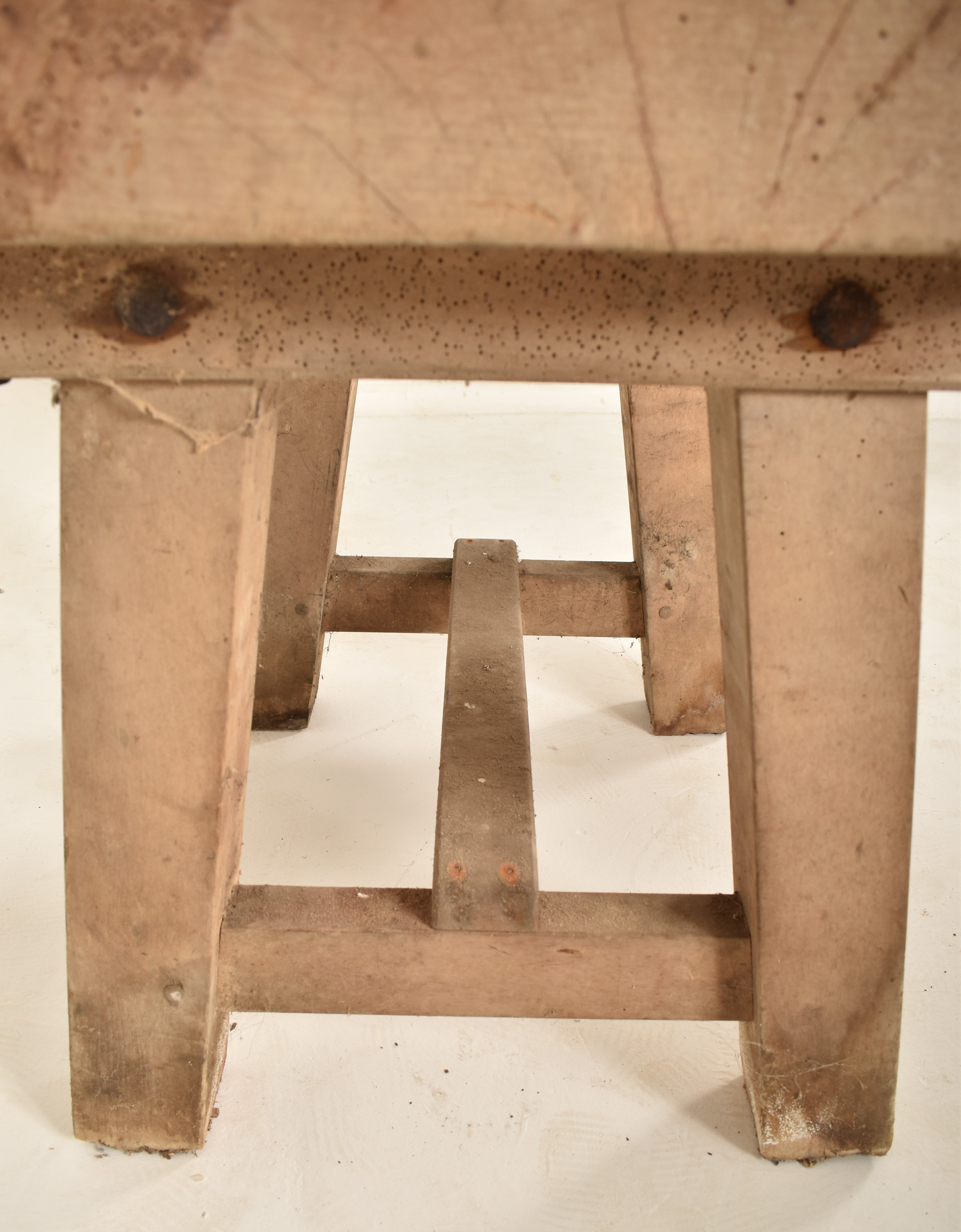 LATE 19TH CENTURY BEECH BUTCHER' S BLOCK TABLE - Image 5 of 6