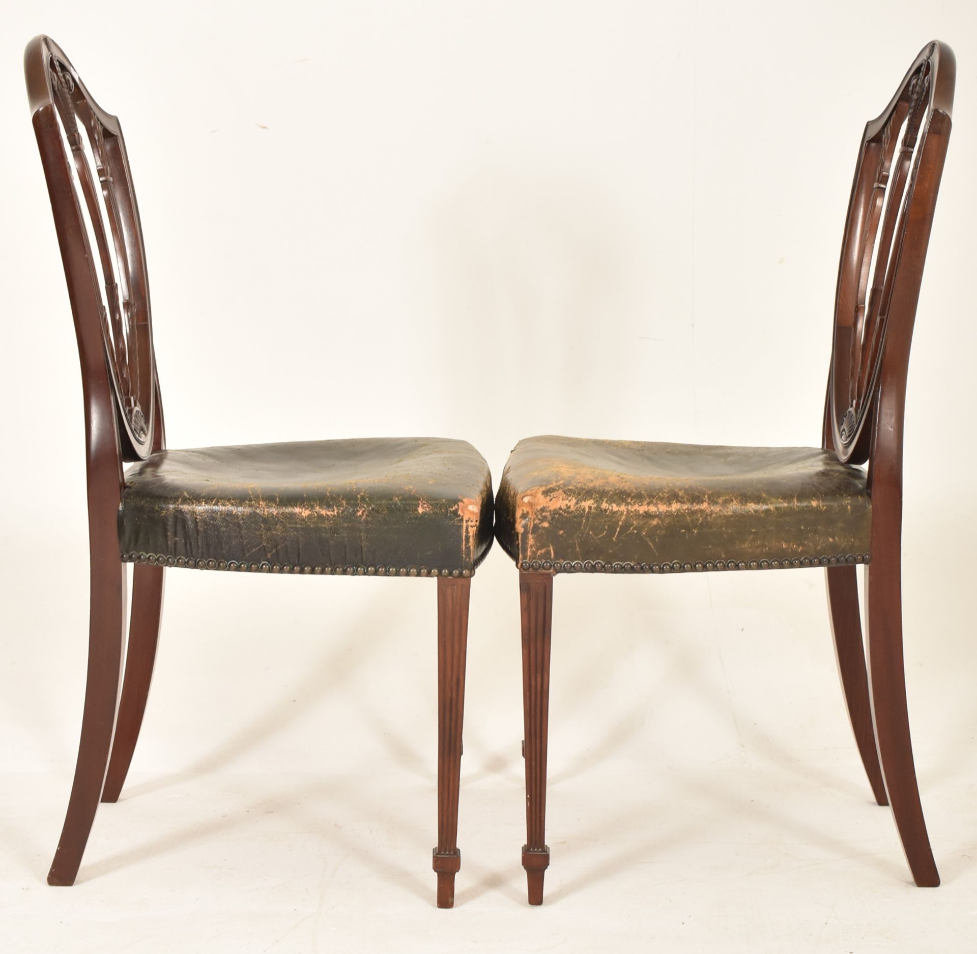 PAIR OF 19TH CENTURY HEPPLEWHITE MAHOGANY & LEATHER CHAIRS - Bild 4 aus 6