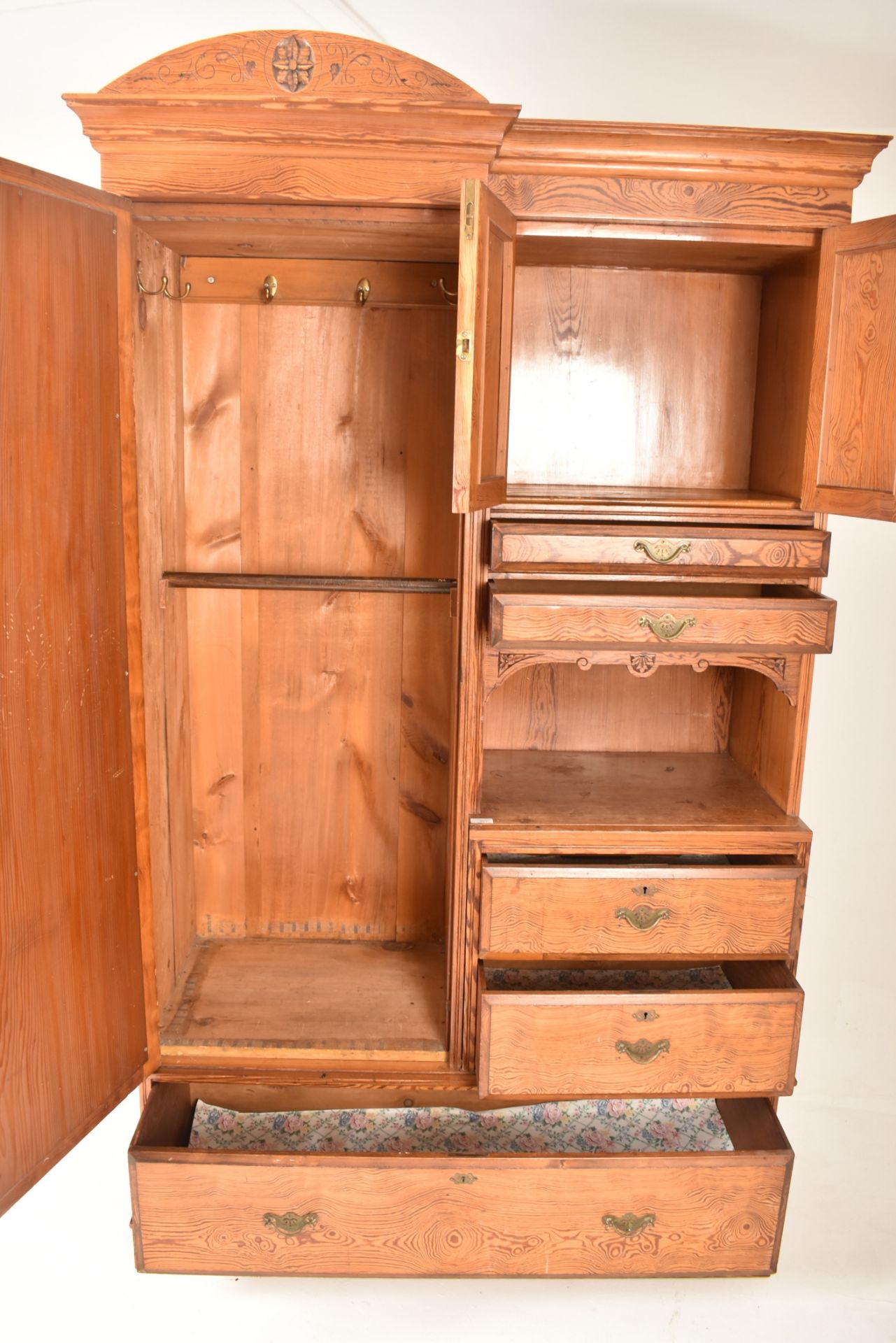 VICTORIAN ARTS & CRAFTS COMPACTUM PITCH PINE WARDROBE - Image 3 of 8