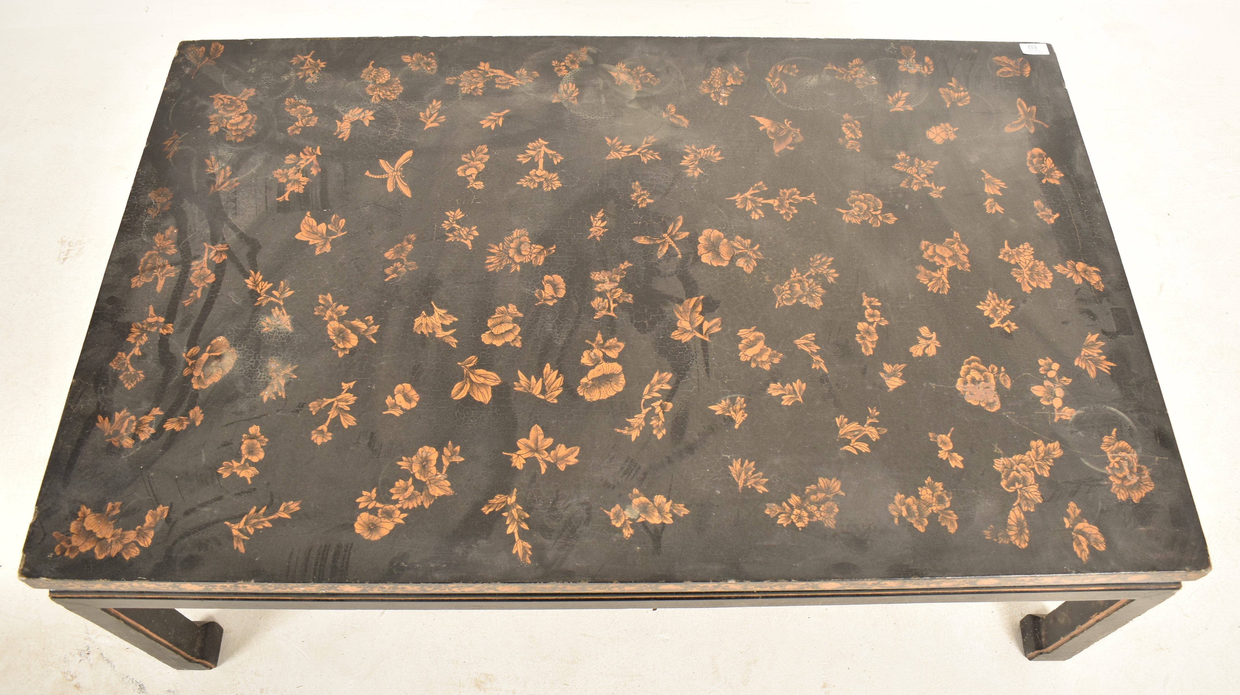 CHINESE EARLY 20TH CENTURY LACQUERED LOW COFFEE TABLE - Image 2 of 5