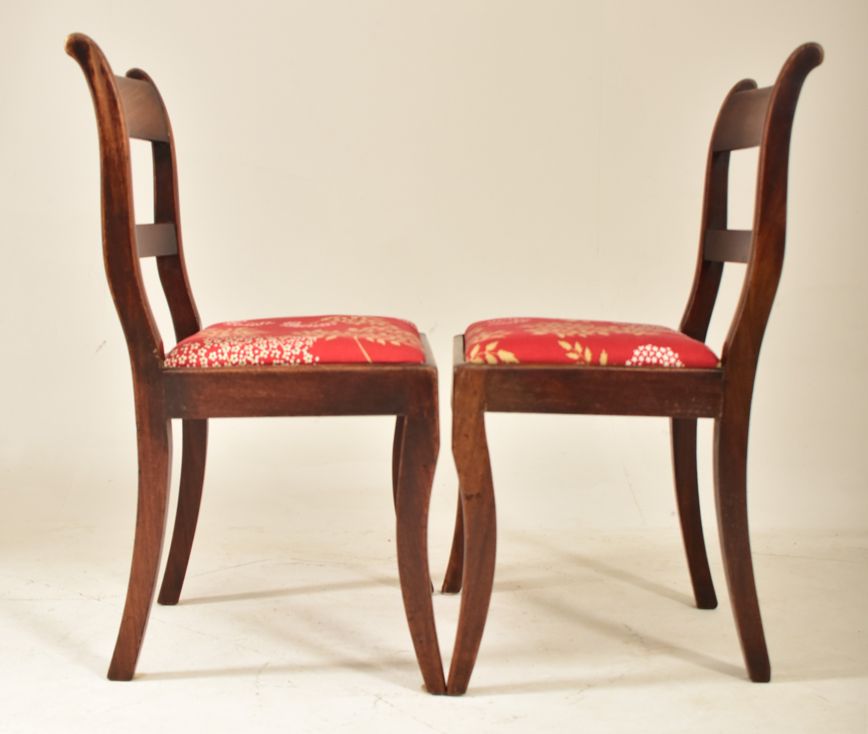 SIX REGENCY GEORGE IV 19TH CENTURY MAHOGANY SABRE LEG CHAIRS - Bild 10 aus 13