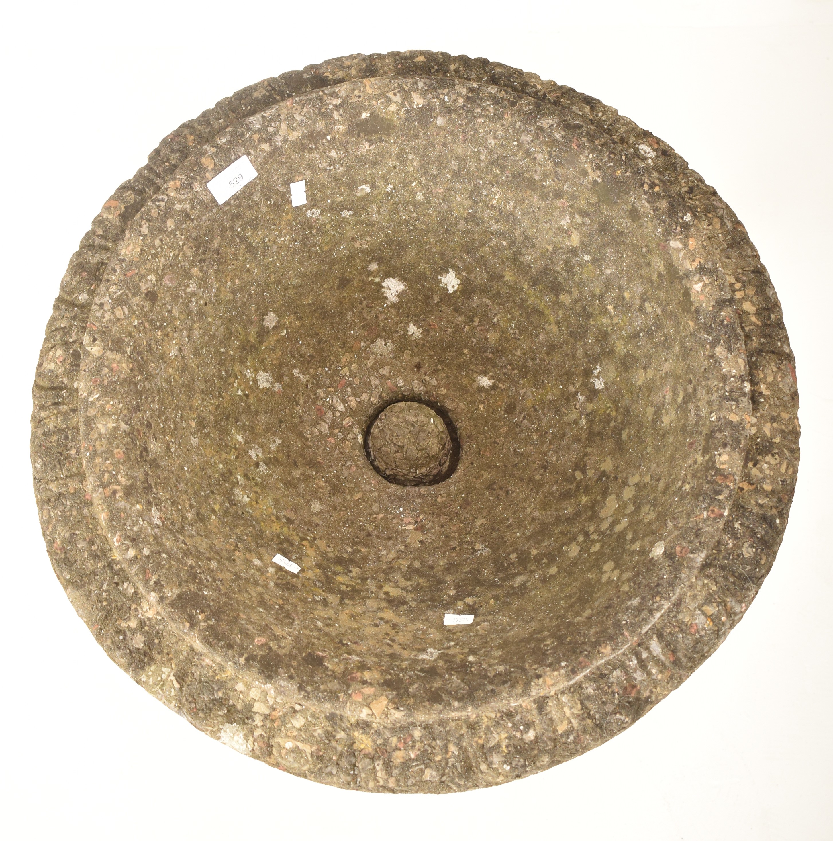 20TH CENTURY COMPOSITE STONE GARDEN FEATURE BIRDBATH - Image 2 of 4