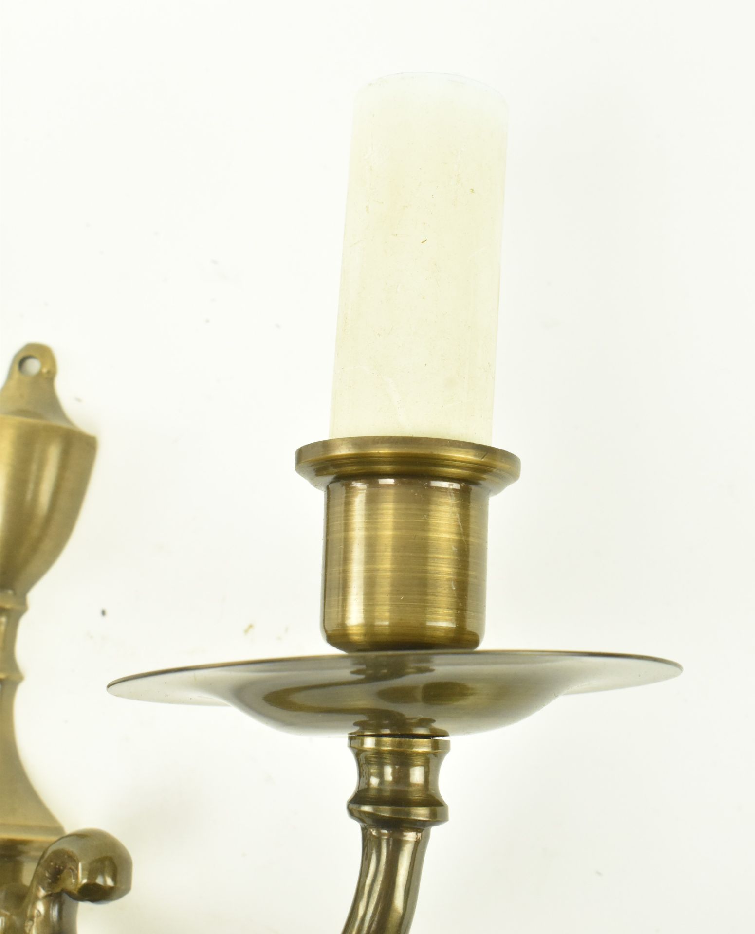 FOUR ITALIAN MANNER 20TH CENTURY BRASS WALL SCONCES - Image 3 of 7