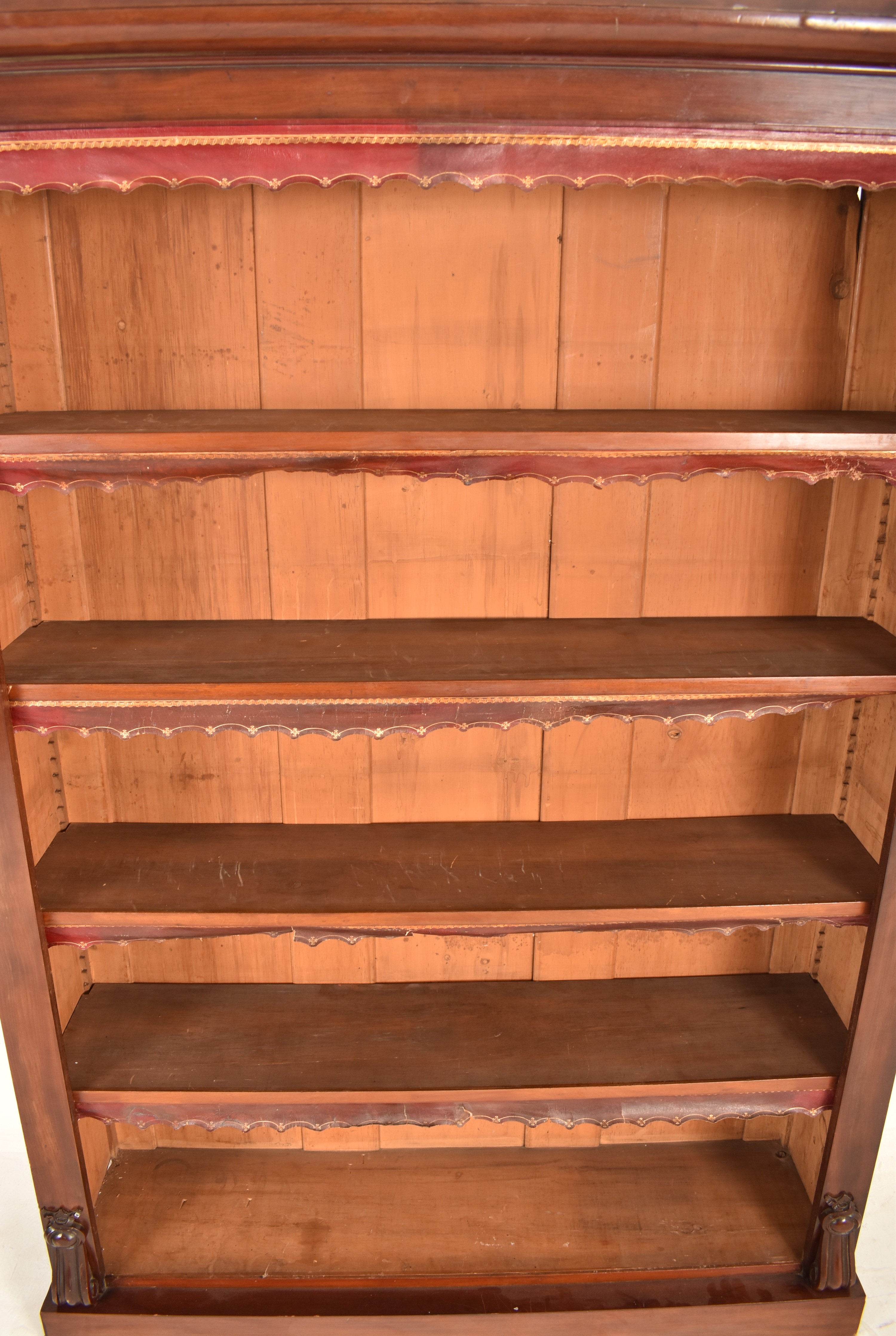 VICTORIAN MAHOGANY & LEATHER ARCADE OPEN FRONT BOOKCASE - Image 5 of 6