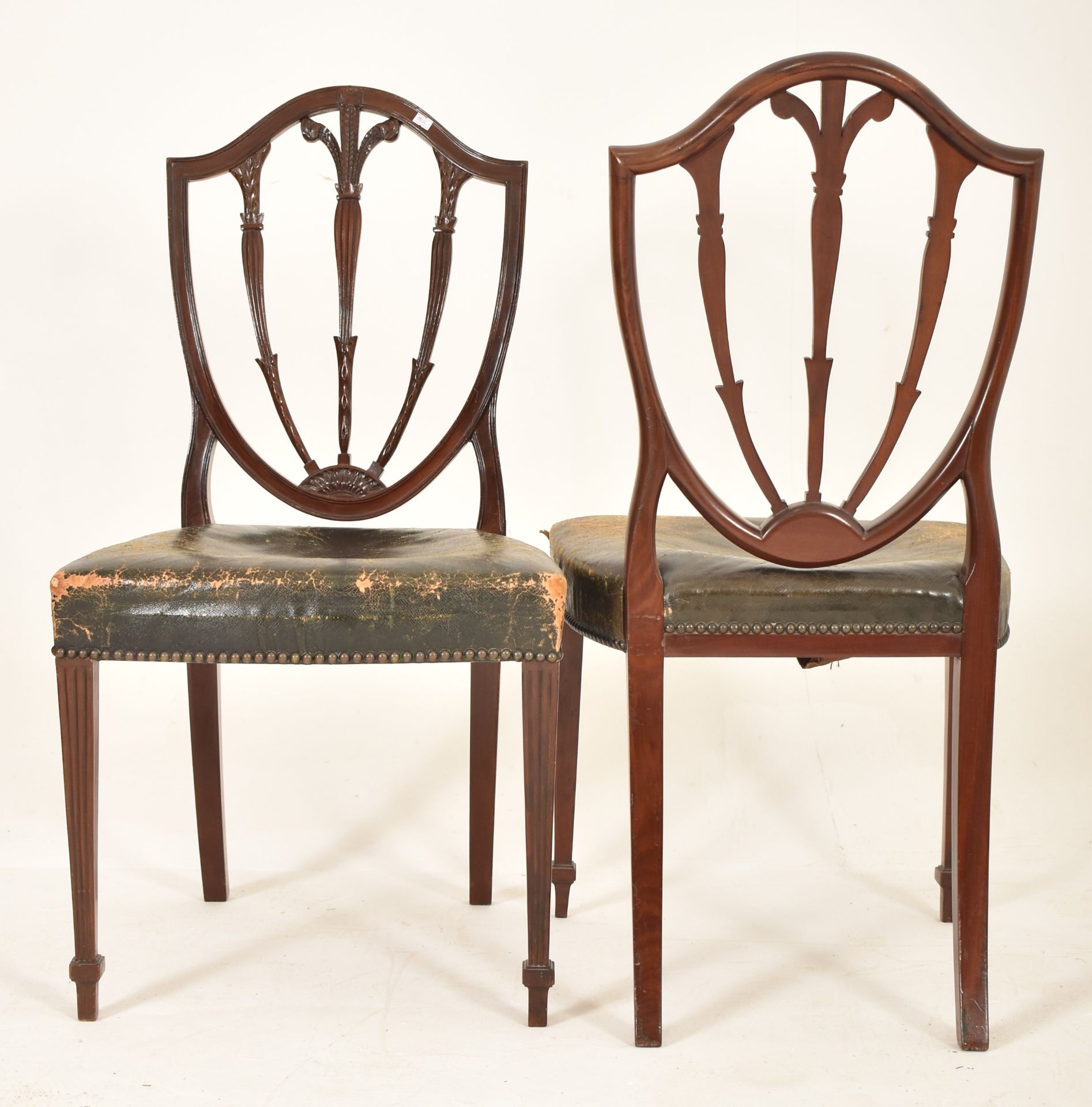 PAIR OF 19TH CENTURY HEPPLEWHITE MAHOGANY & LEATHER CHAIRS - Bild 2 aus 6