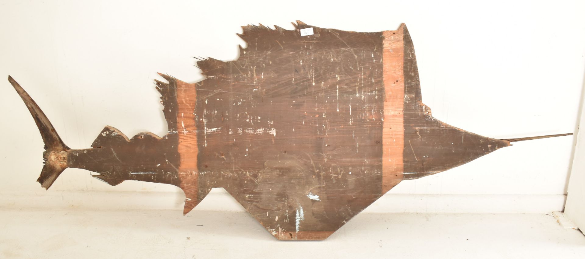 1920S TAXIDERMY SAIL FISH MOUNTED ON WOOD WITH PLAQUE - Image 8 of 8