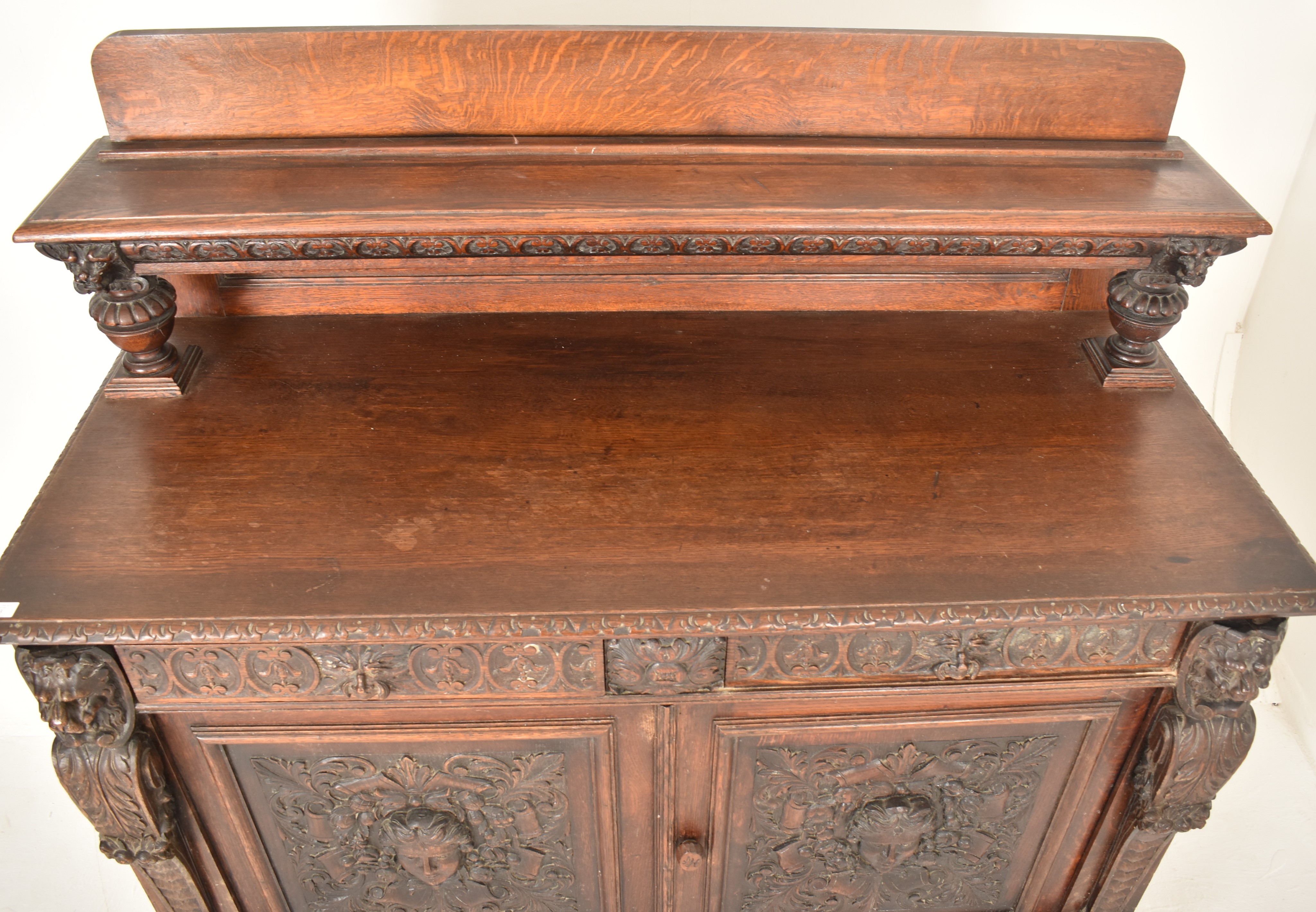 FLEMISH 19TH CENTURY CARVED OAK COURT CUPBOARD - Image 2 of 10