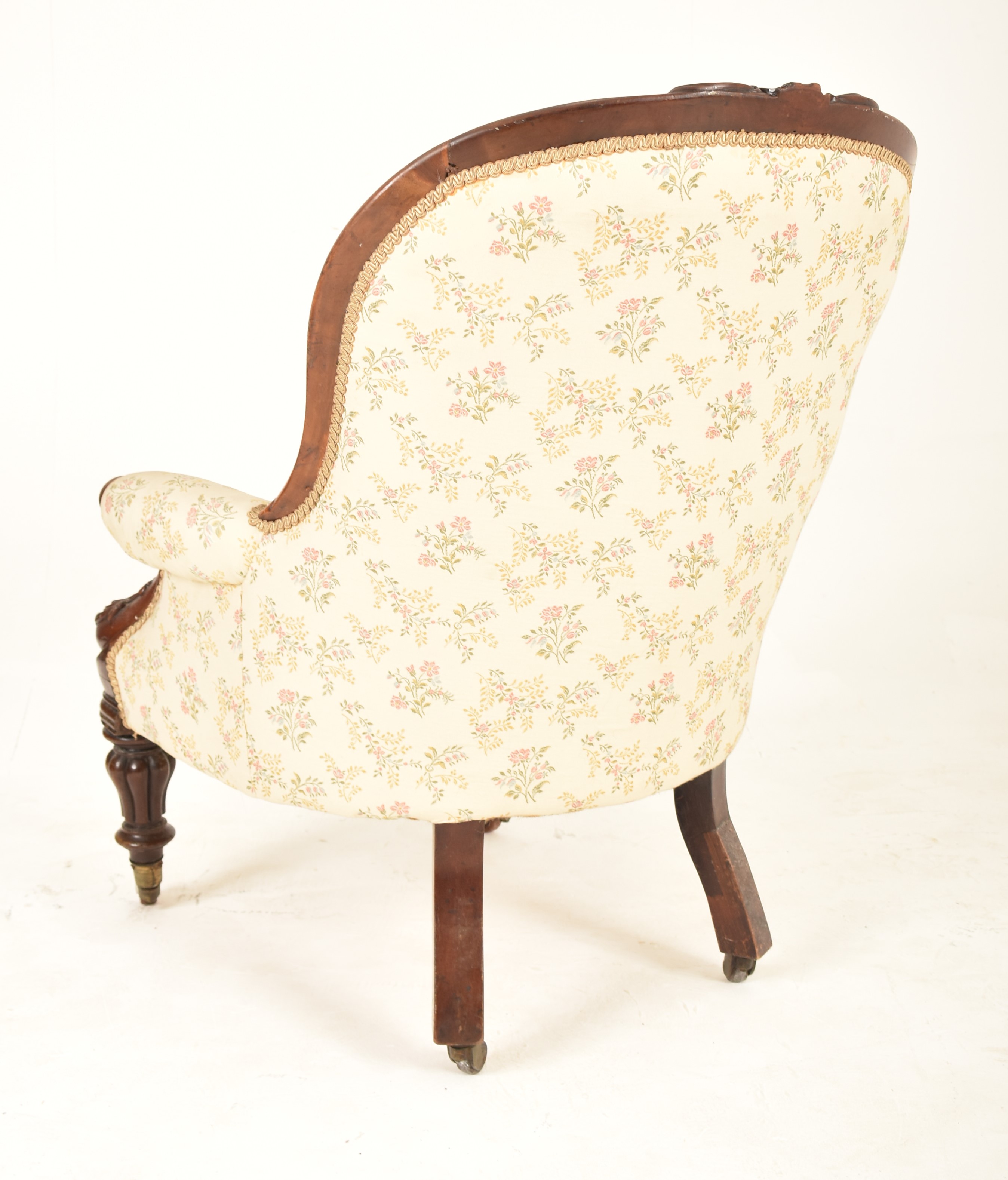 VICTORIAN 19TH CENTURY MAHOGANY SALOON ARMCHAIR - Image 6 of 6