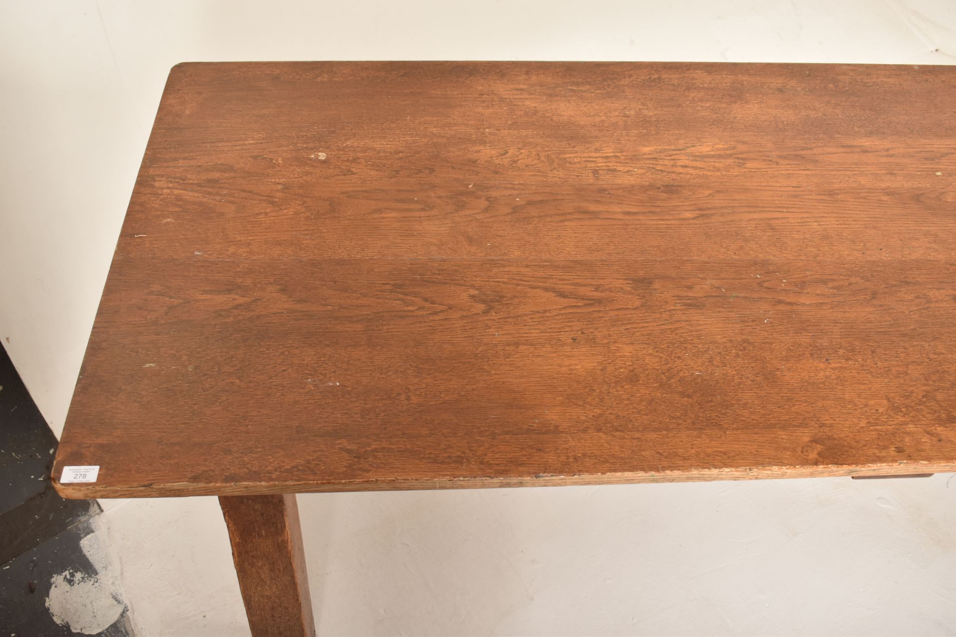 EARLY 20TH CENTURY ELM WOOD PLANK TOP REFECTORY TABLE - Image 5 of 6